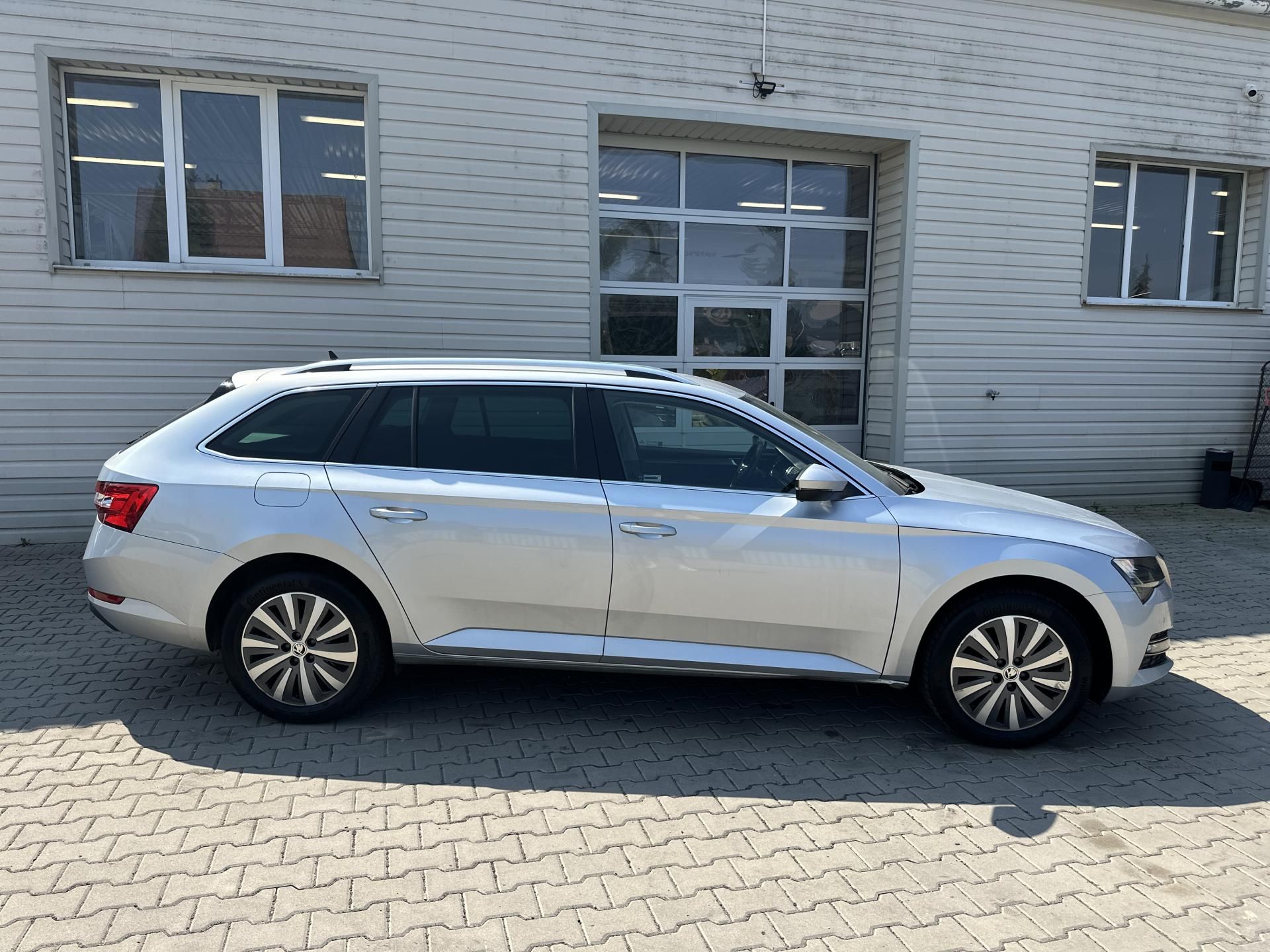 Škoda Superb, 2.0TDi-110KW-DSG-DPH-STYLE-NAV - fotka 2