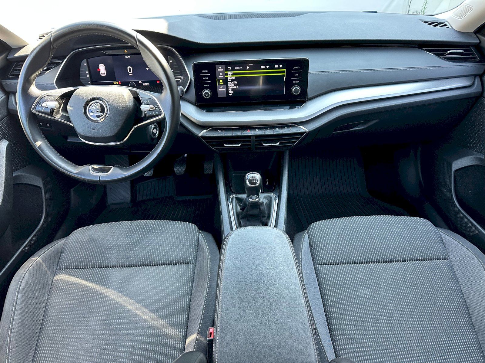 Škoda Octavia, 2.0 TDI 85kW Ambition Combi - fotka 5