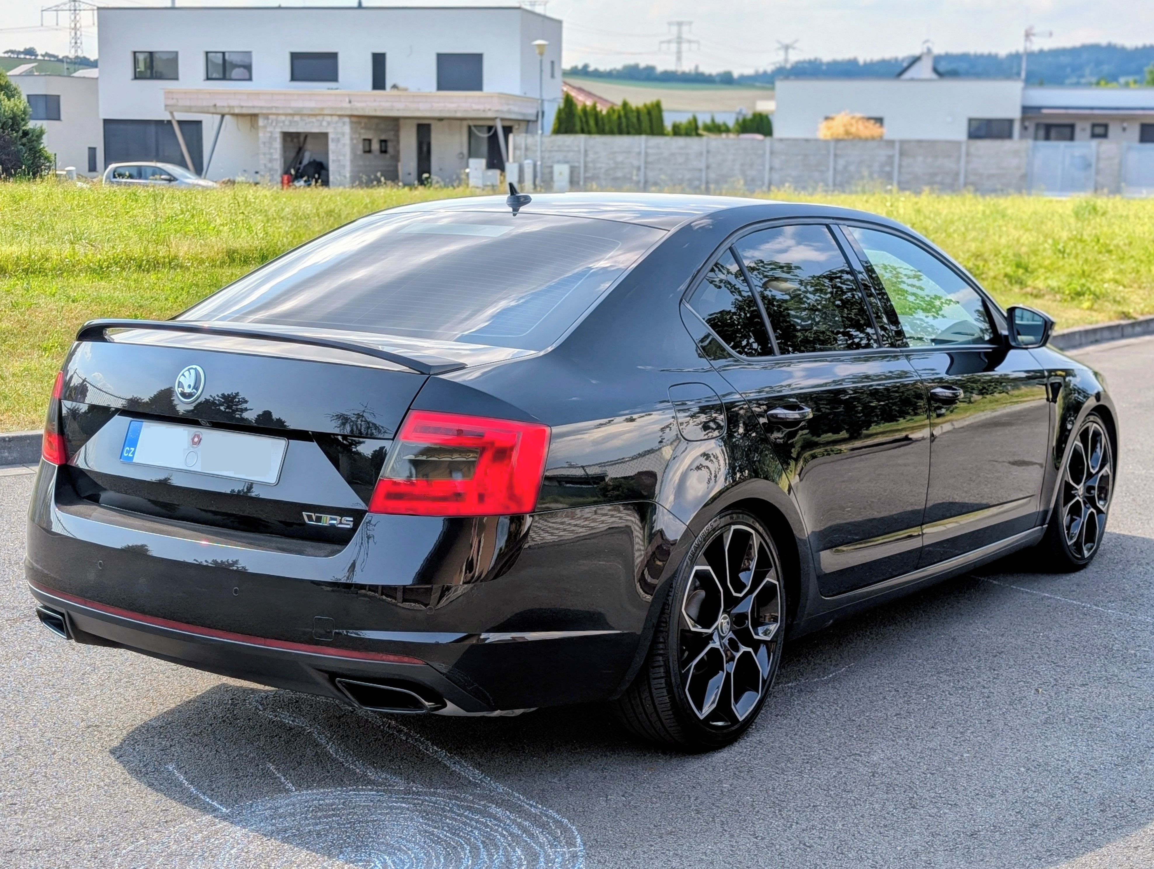 Škoda Octavia, III RS 230 2.0 TSI 169 kW TOP - fotka 3