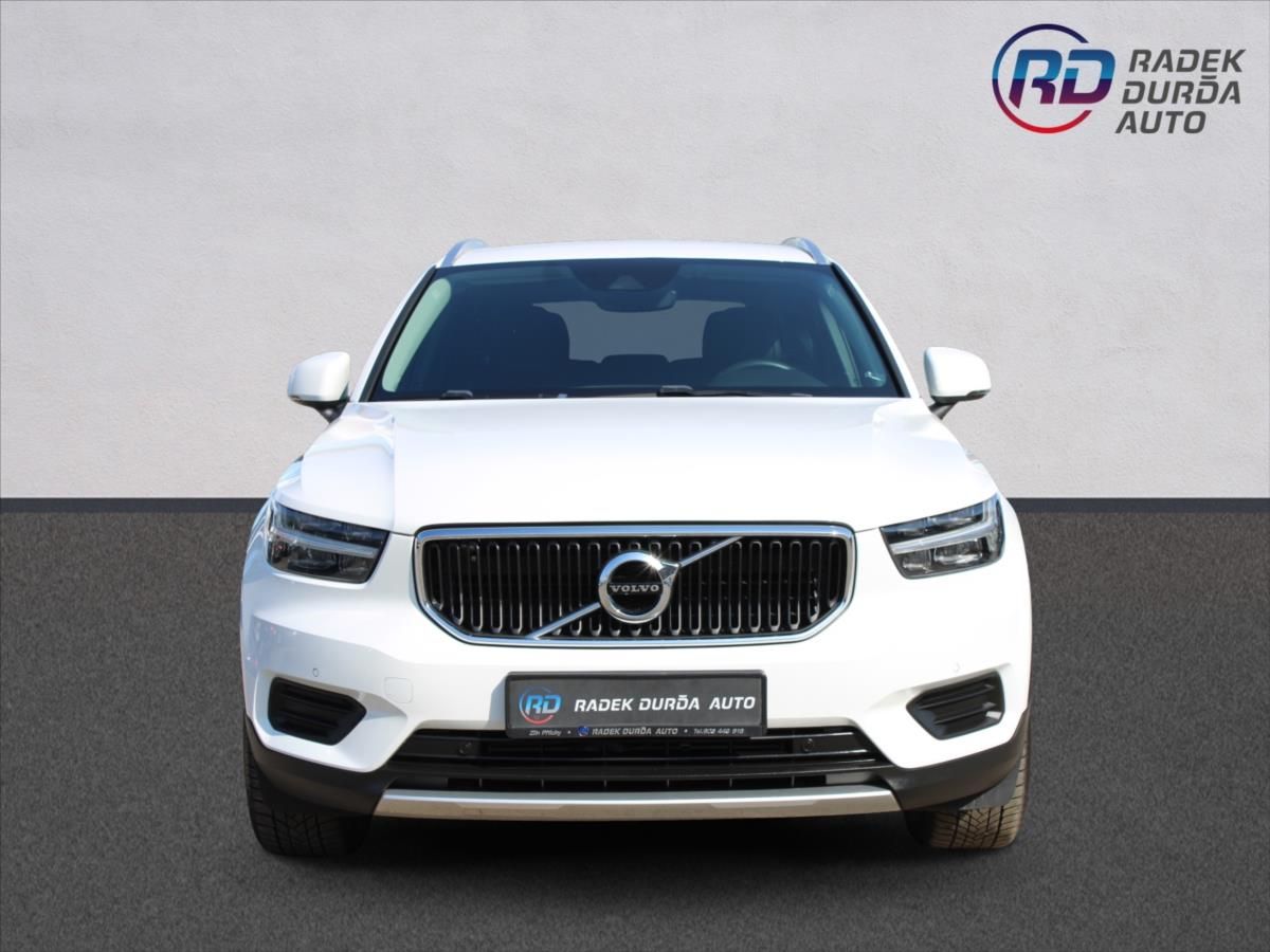 Volvo XC40, 2,0 T4  1MAJ,4x4,MOMENTUM PRO - fotka 2