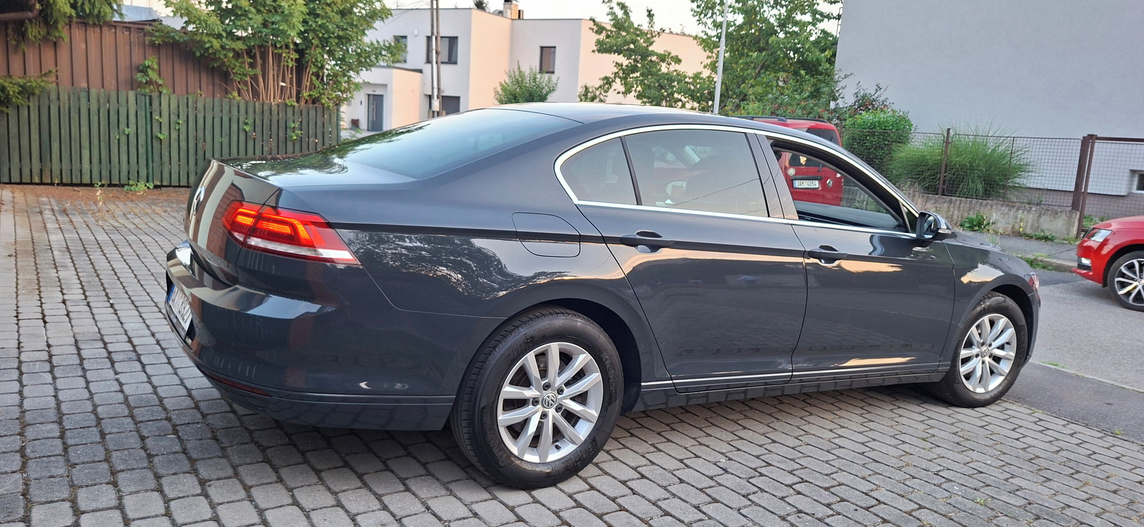Volkswagen Passat, 2.0tdi 7dsg Comfortline ČR-2.m - fotka 3