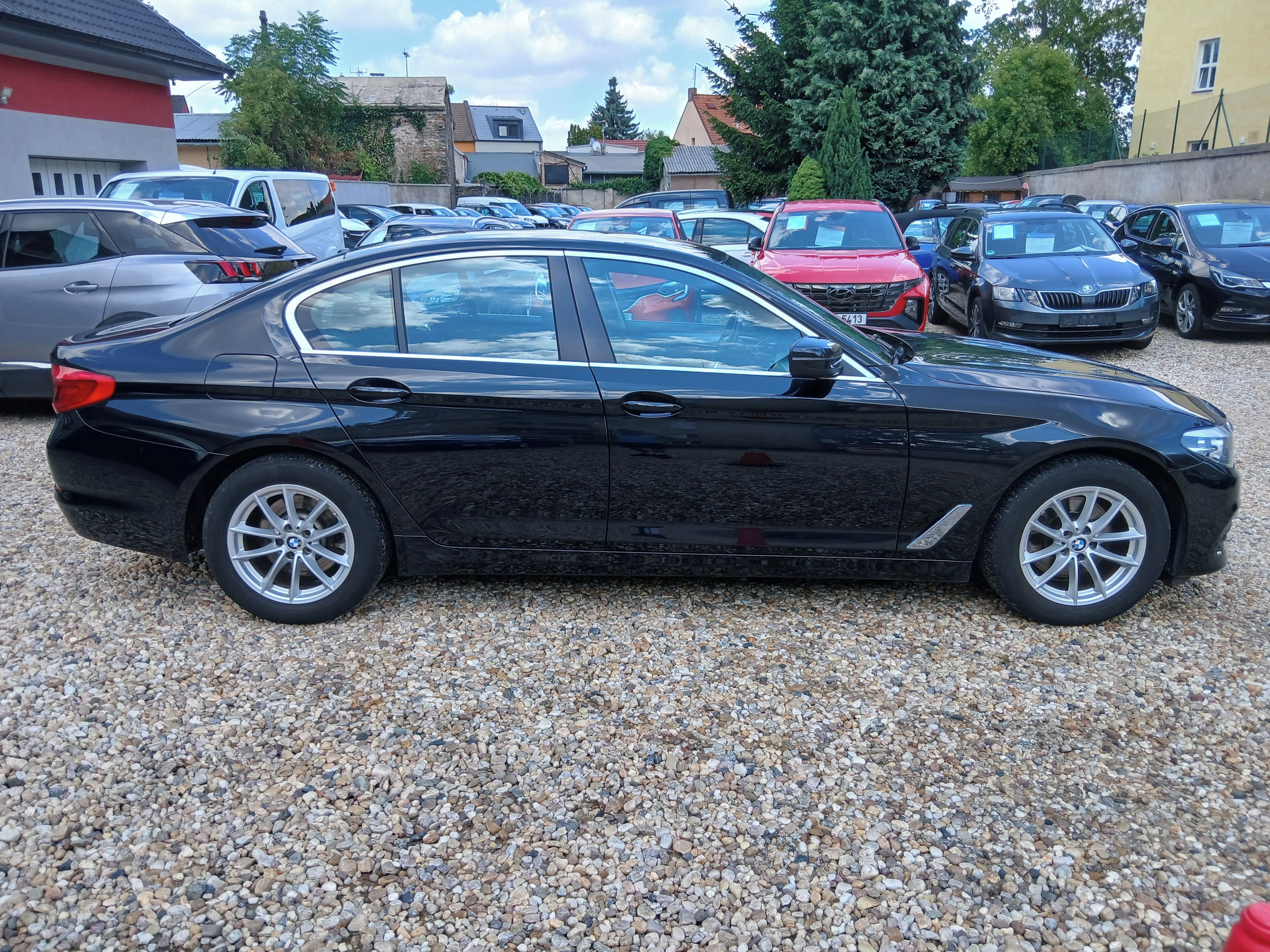 BMW Řada 5, 520d 140KW xDrive Sedan+Zim.ko - fotka 4