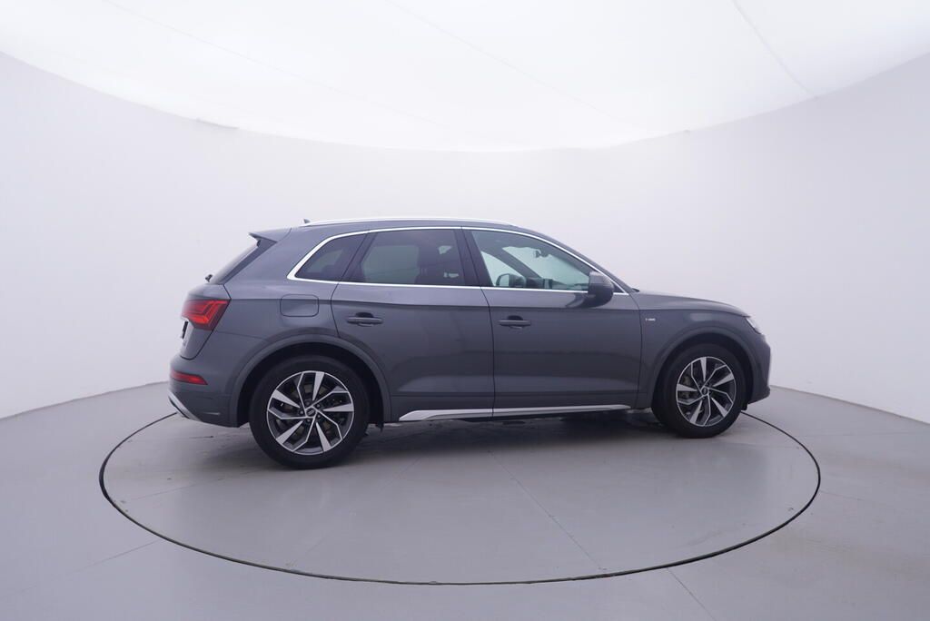 Audi Q5, S-line 2.0 TDI 150 kW - fotka 6