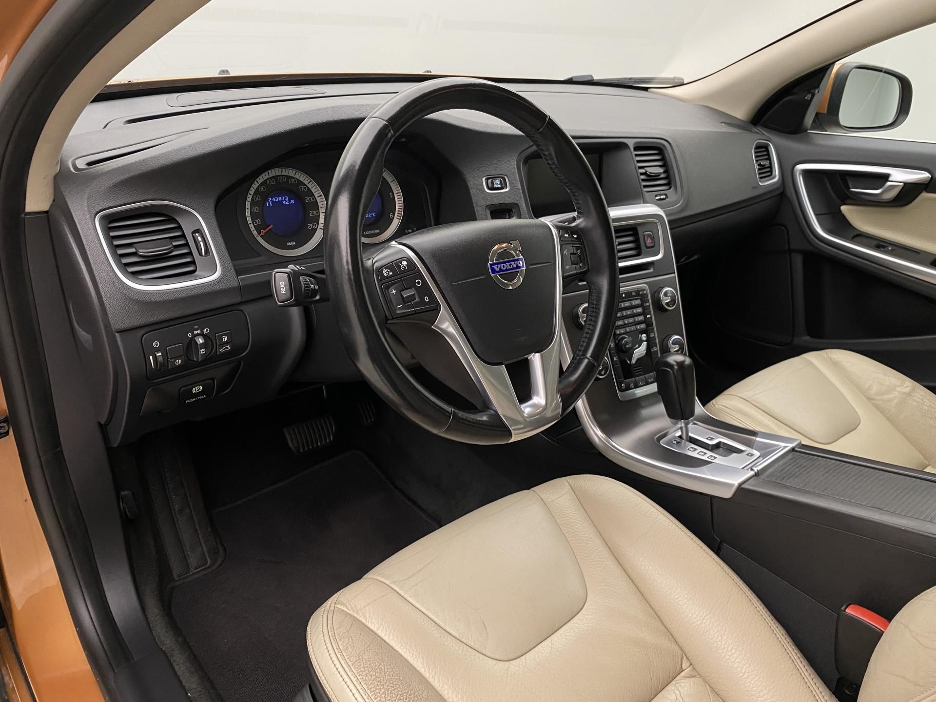 Volvo S60, D3 SUMMUM AUT - fotka 4