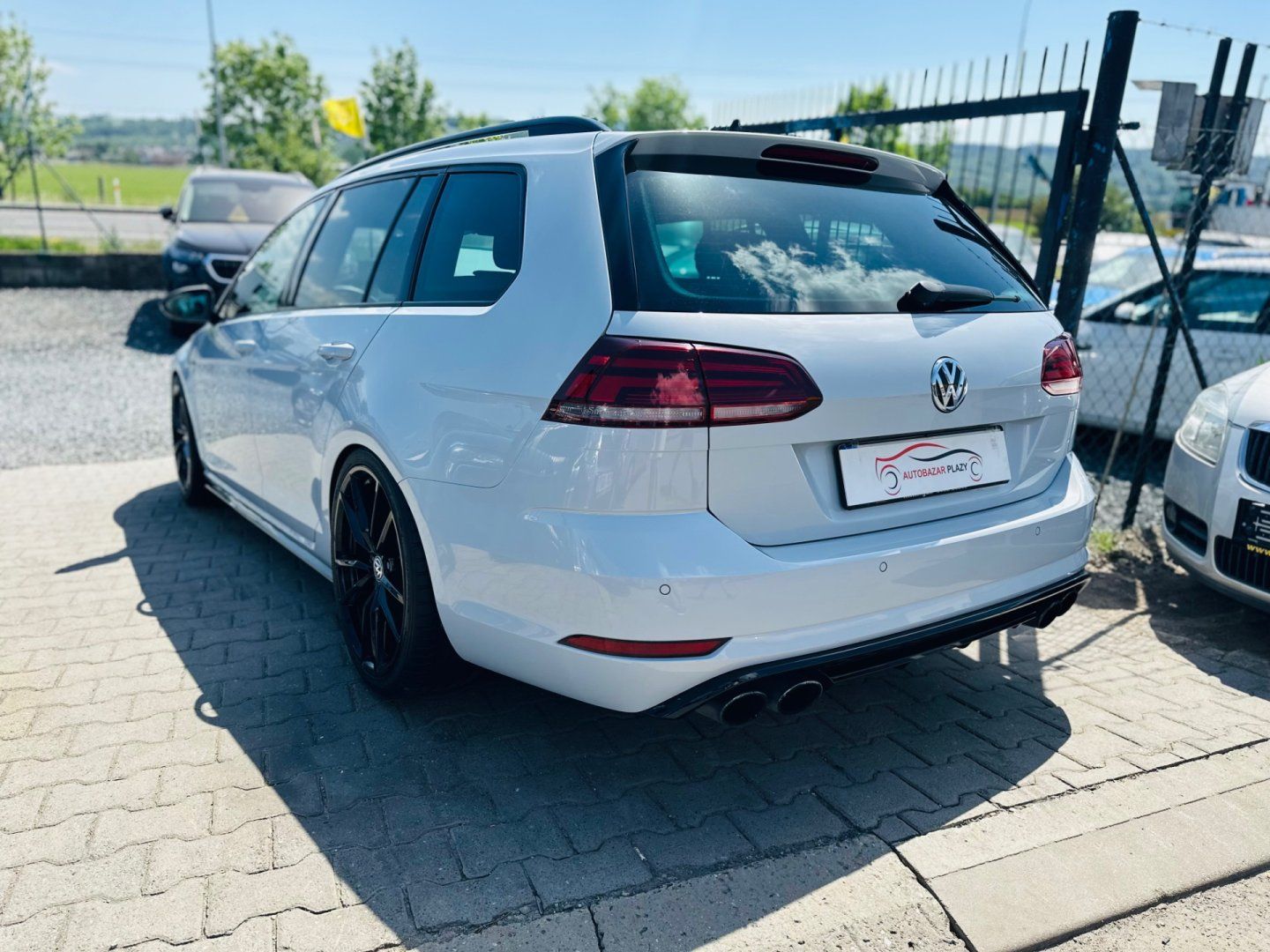 Volkswagen Golf, 7.5 R 2.0 TSI 4Motion VIRTUAL - fotka 4