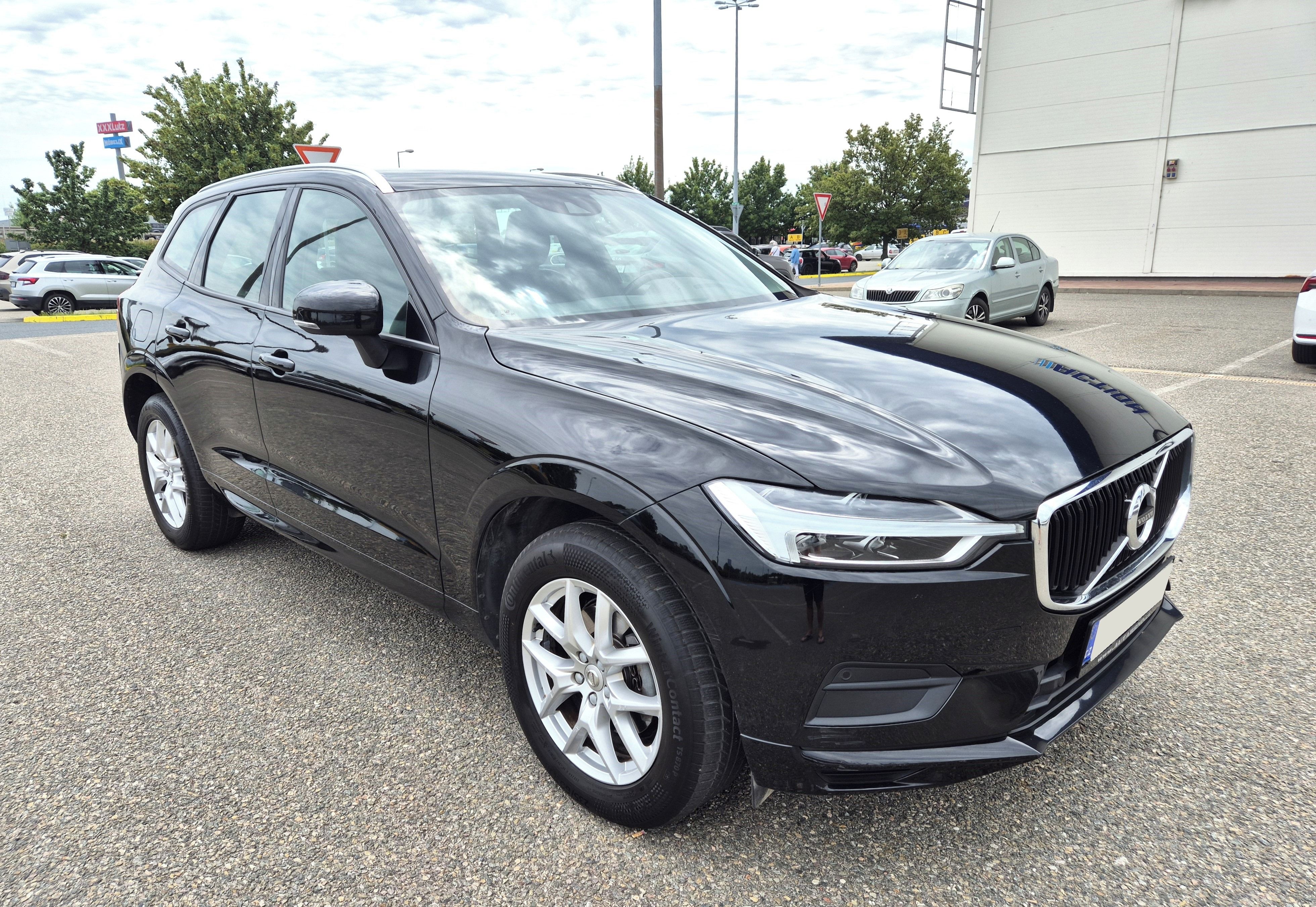 Volvo XC60, D4 140KW 1.MAJITEL MANUÁL - fotka 3