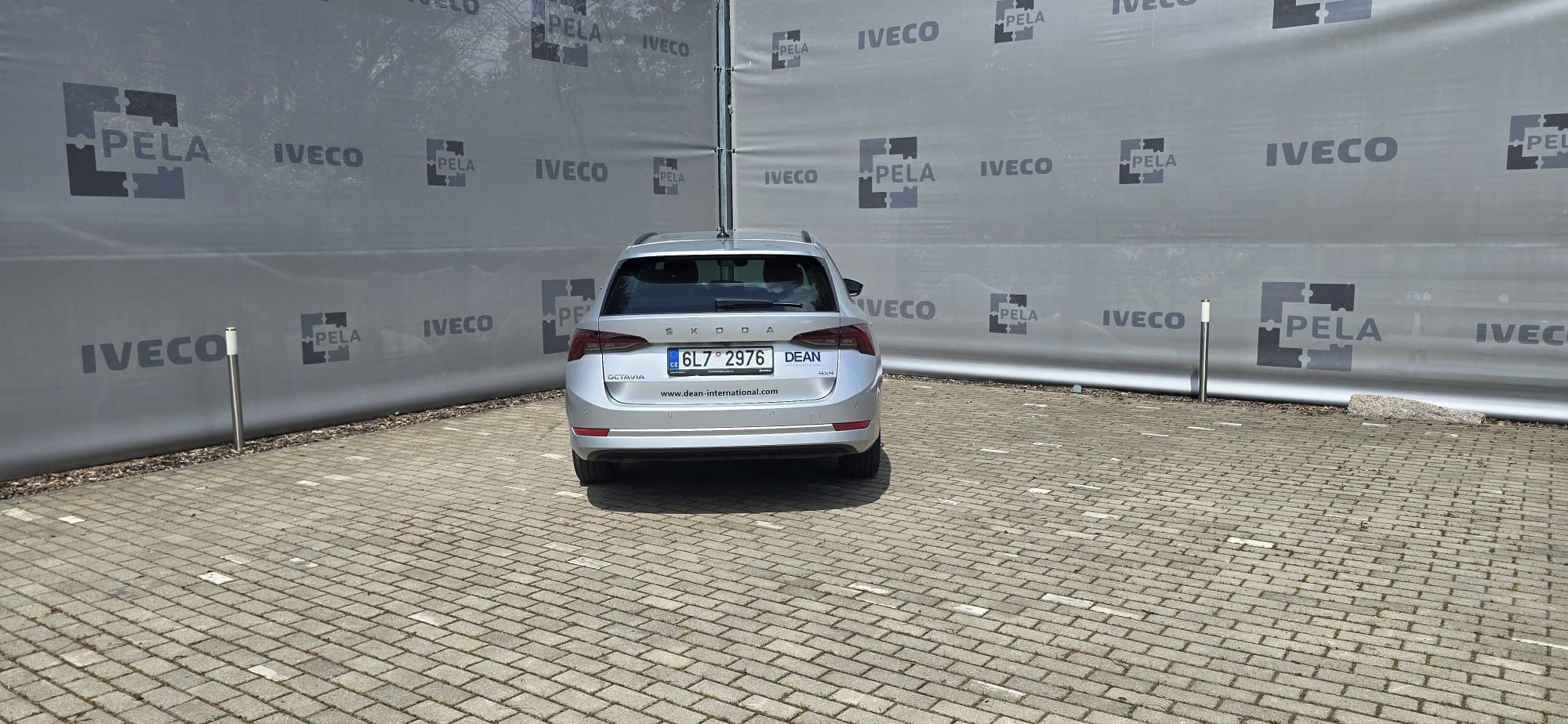 Škoda Octavia, Kombi 4x4 - fotka 5
