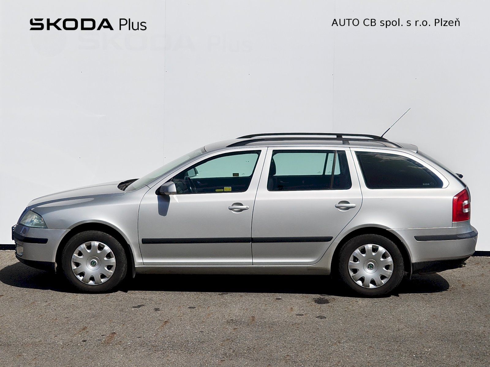 Škoda Octavia, 2.0 TDI PD Ambiente Combi - fotka 3