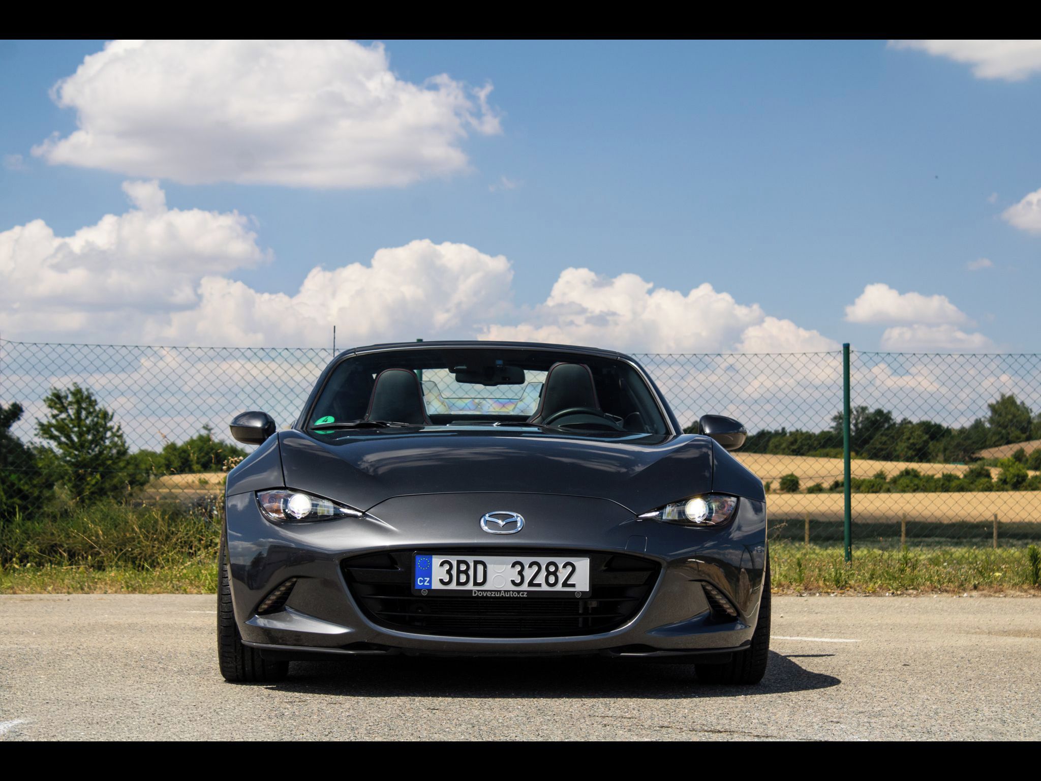 Mazda MX-5 - fotka 2