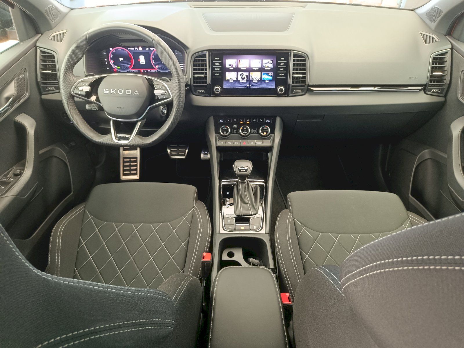Škoda Karoq, 2.0 TDI 110kW 4x4 DSG Sportlin - fotka 5