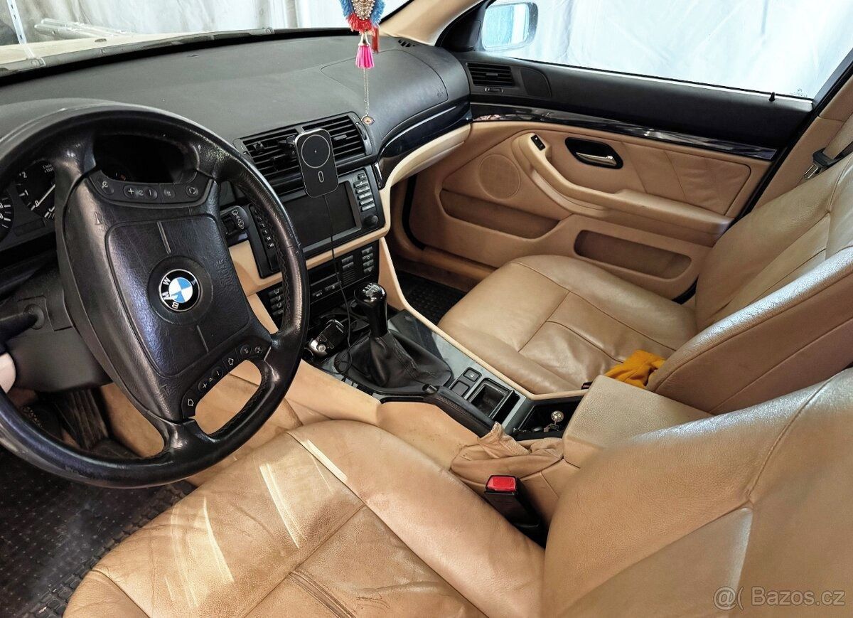 BMW Řada 5, BMW 525 E39 - fotka 4