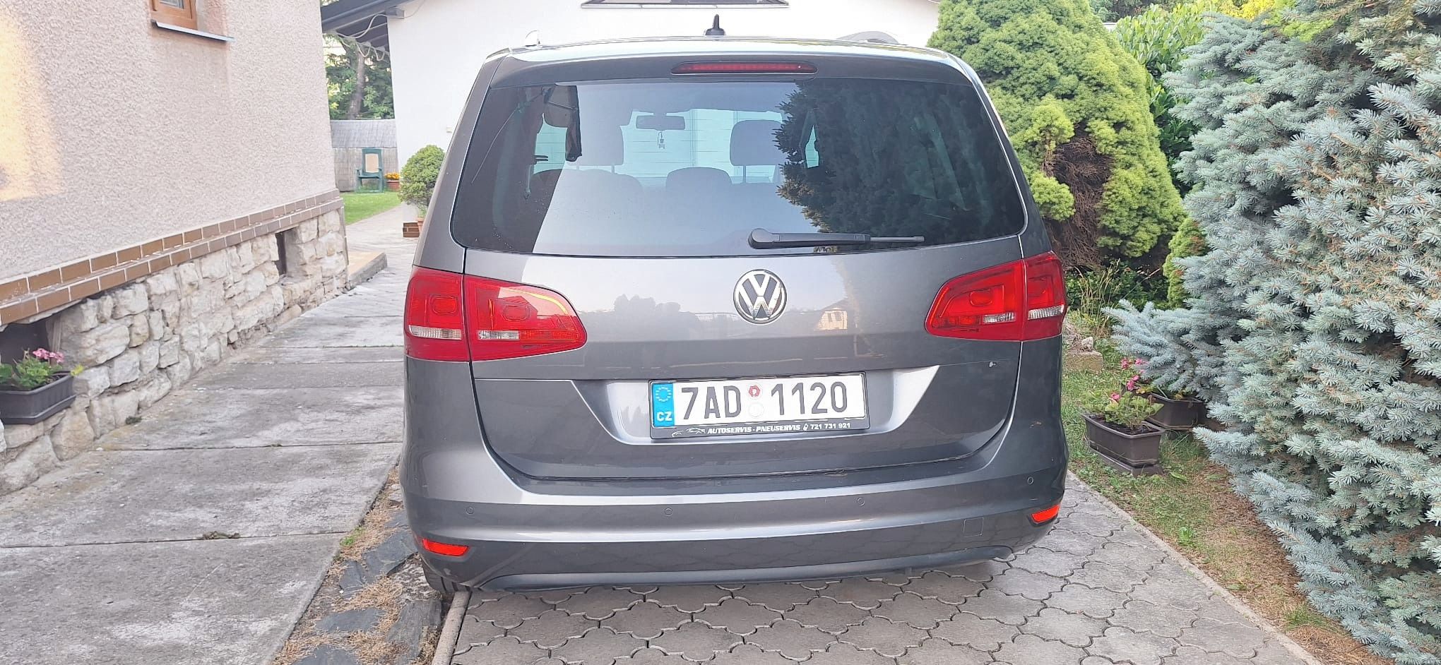 Volkswagen Sharan, 2.0 TDi, Highline, 7míst - fotka 6