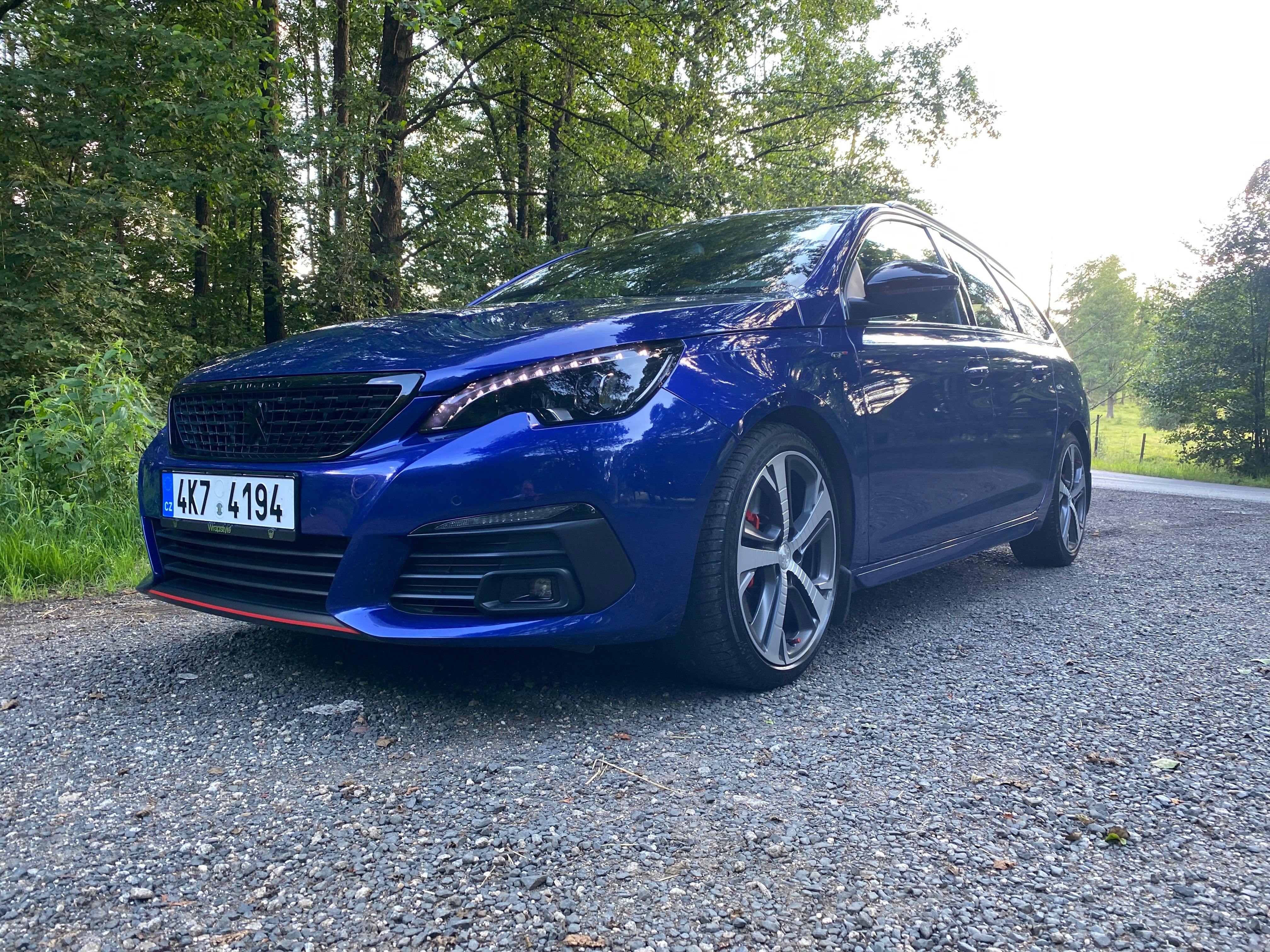 Peugeot 308, SW GT 2.0 180k BlueHDI EAT8 - fotka 4
