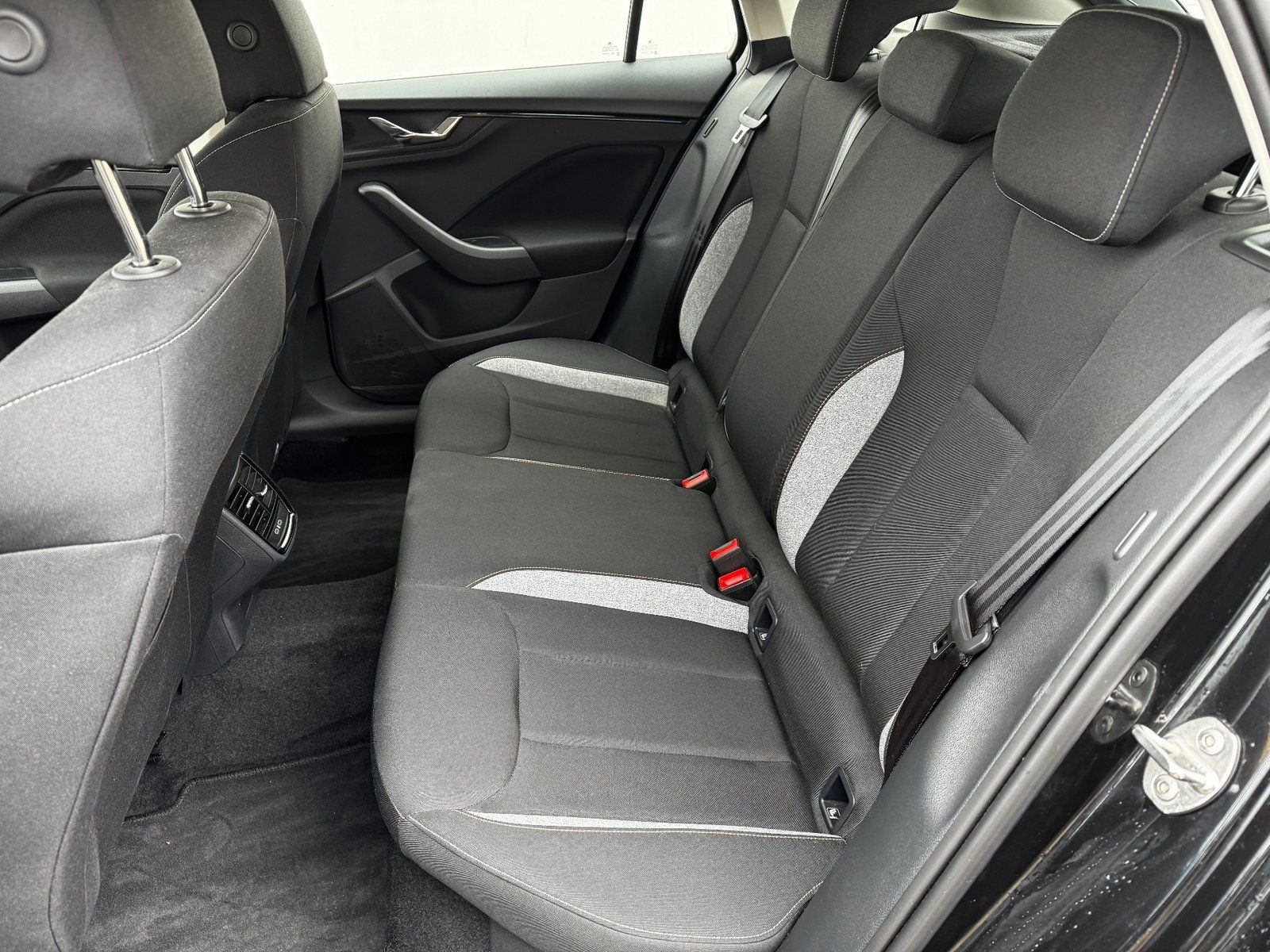 Škoda Scala, Scala 1.0 TSI 85kW Selection - fotka 6