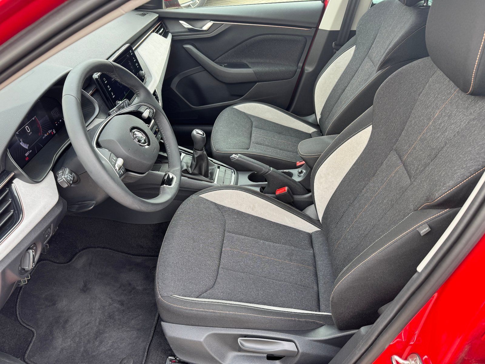 Škoda Scala, Scala 1.0 TSi 85kW Selection - fotka 5