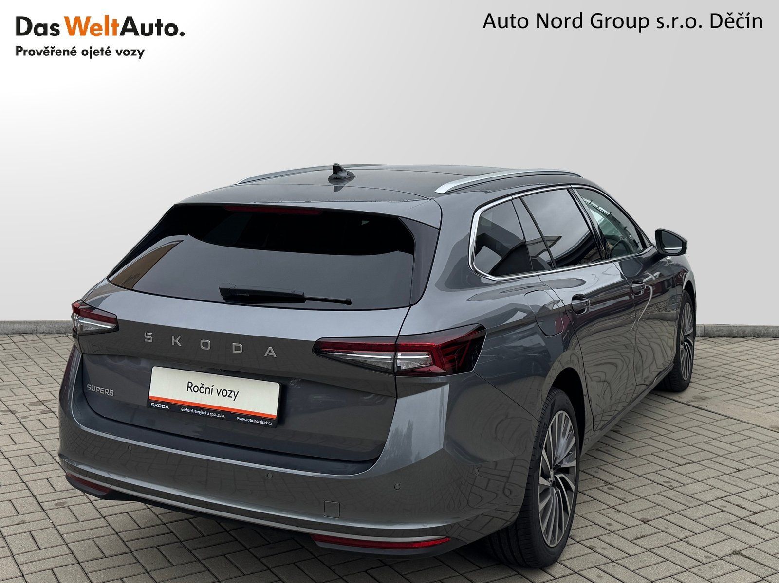 Škoda Superb, Superb 2.0 TDI L&K 110kW DSG - fotka 2