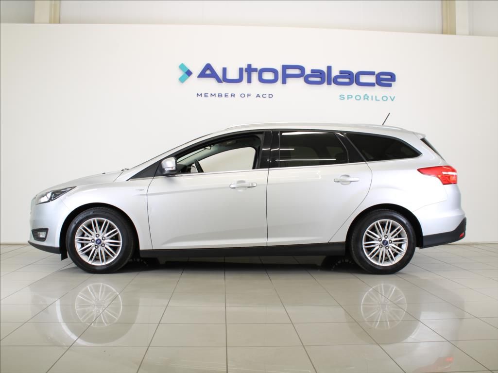 Ford Focus, 1,0 EB 92kW 1.maj.ČR 102tkm! - fotka 5