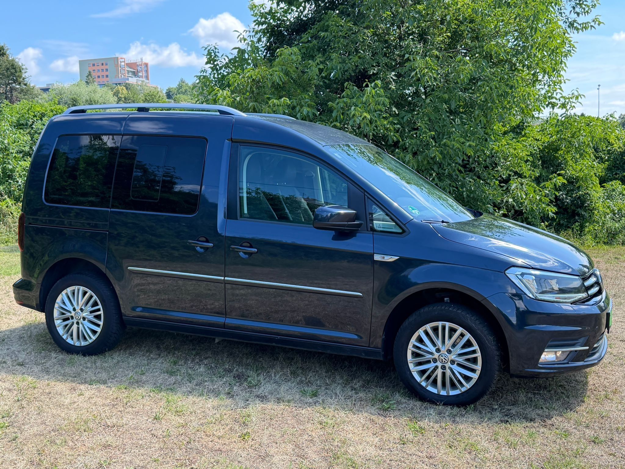 Volkswagen Caddy, HIGHLINE 2,0 TDI - 110 KW - fotka 5