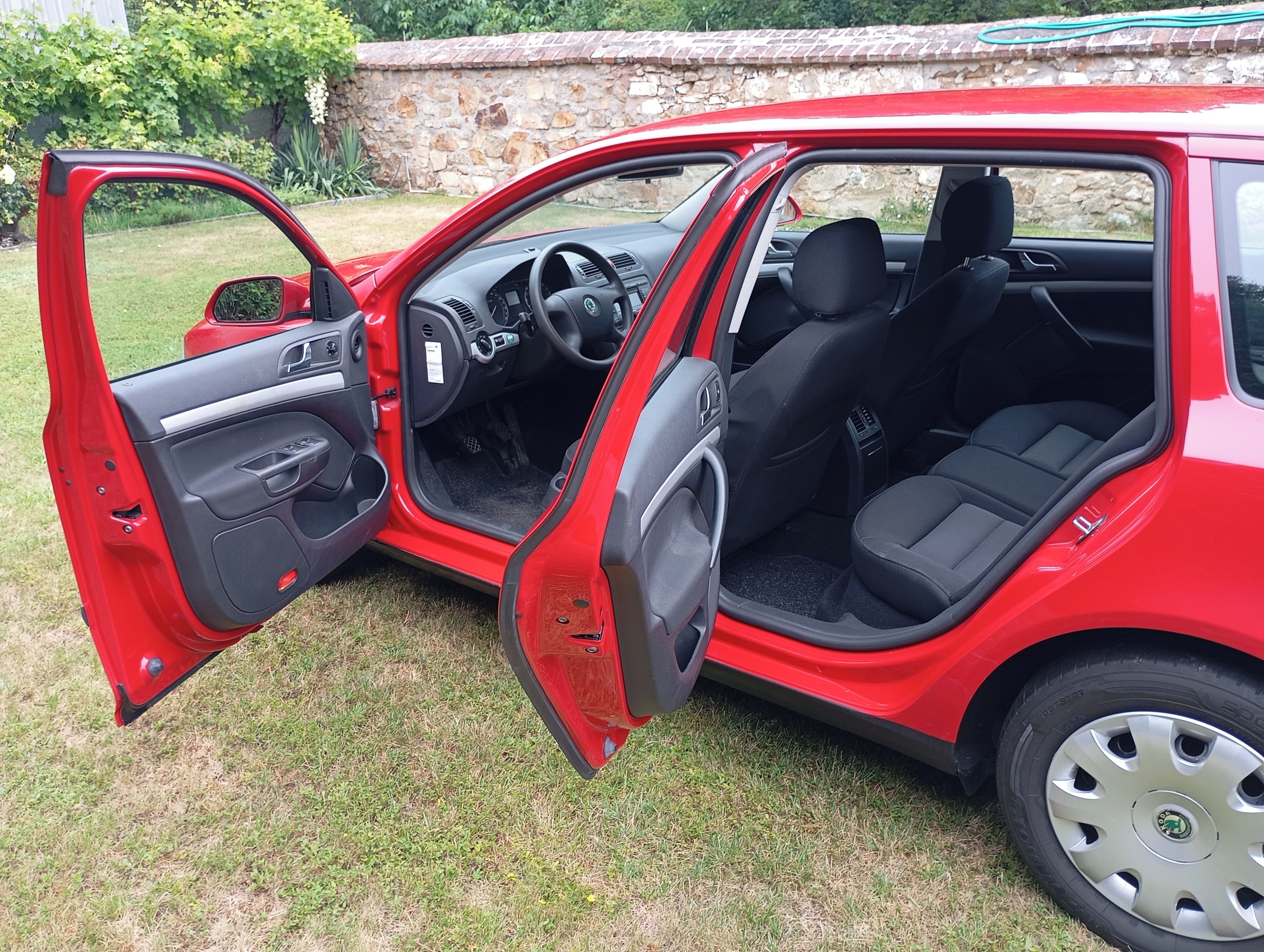 Škoda Octavia, 1.6 FSI 1.Majitel Orig.stav - fotka 5