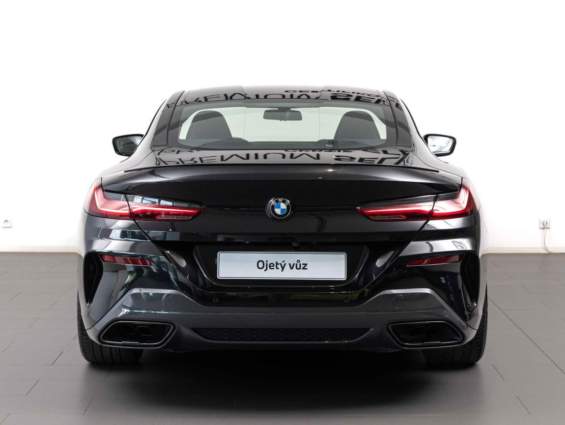 BMW Řada 8, M850i xDrive Coupe - fotka 4
