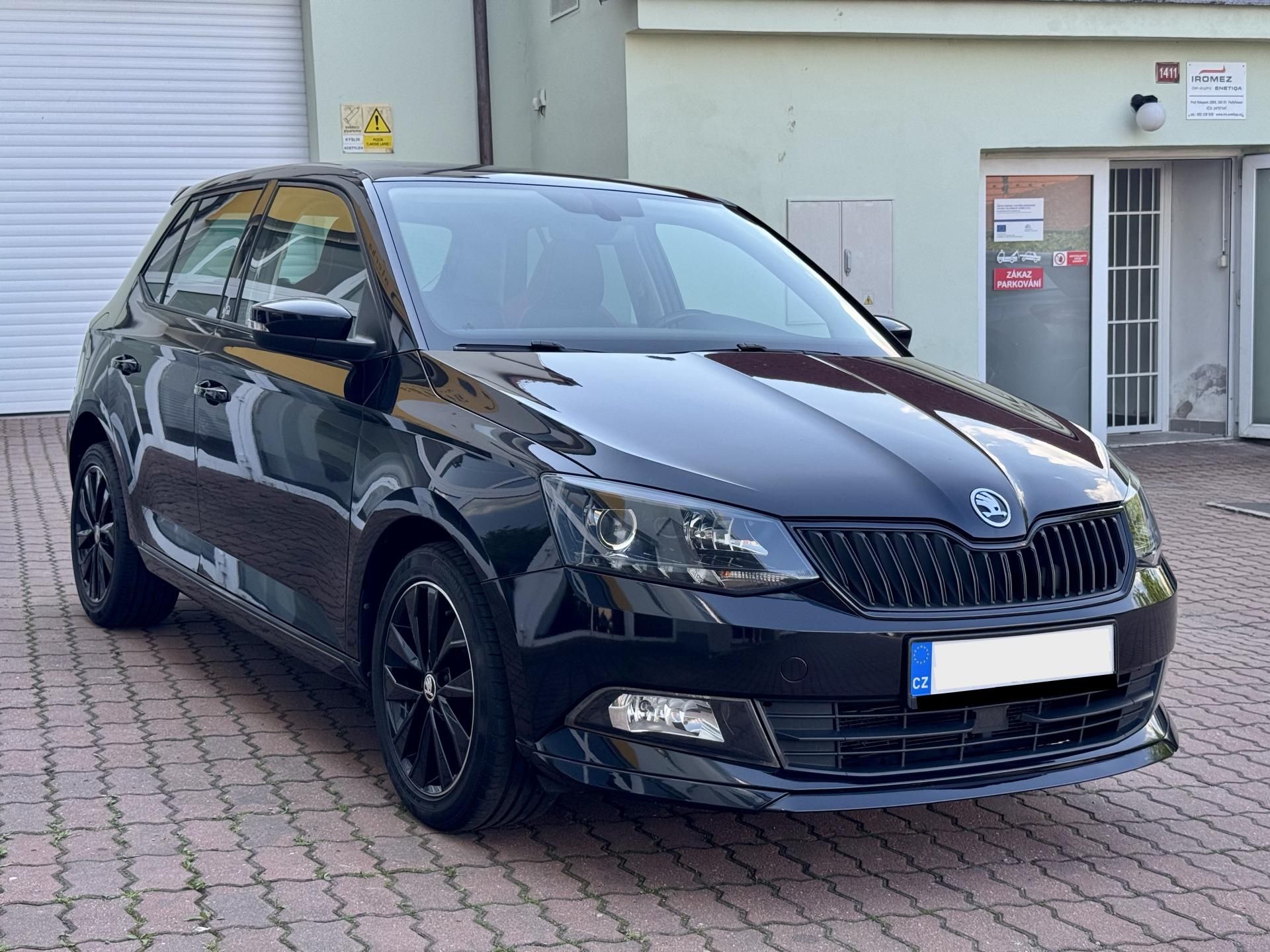 Škoda Fabia, 1.2TSI Monte Carlo - fotka 2