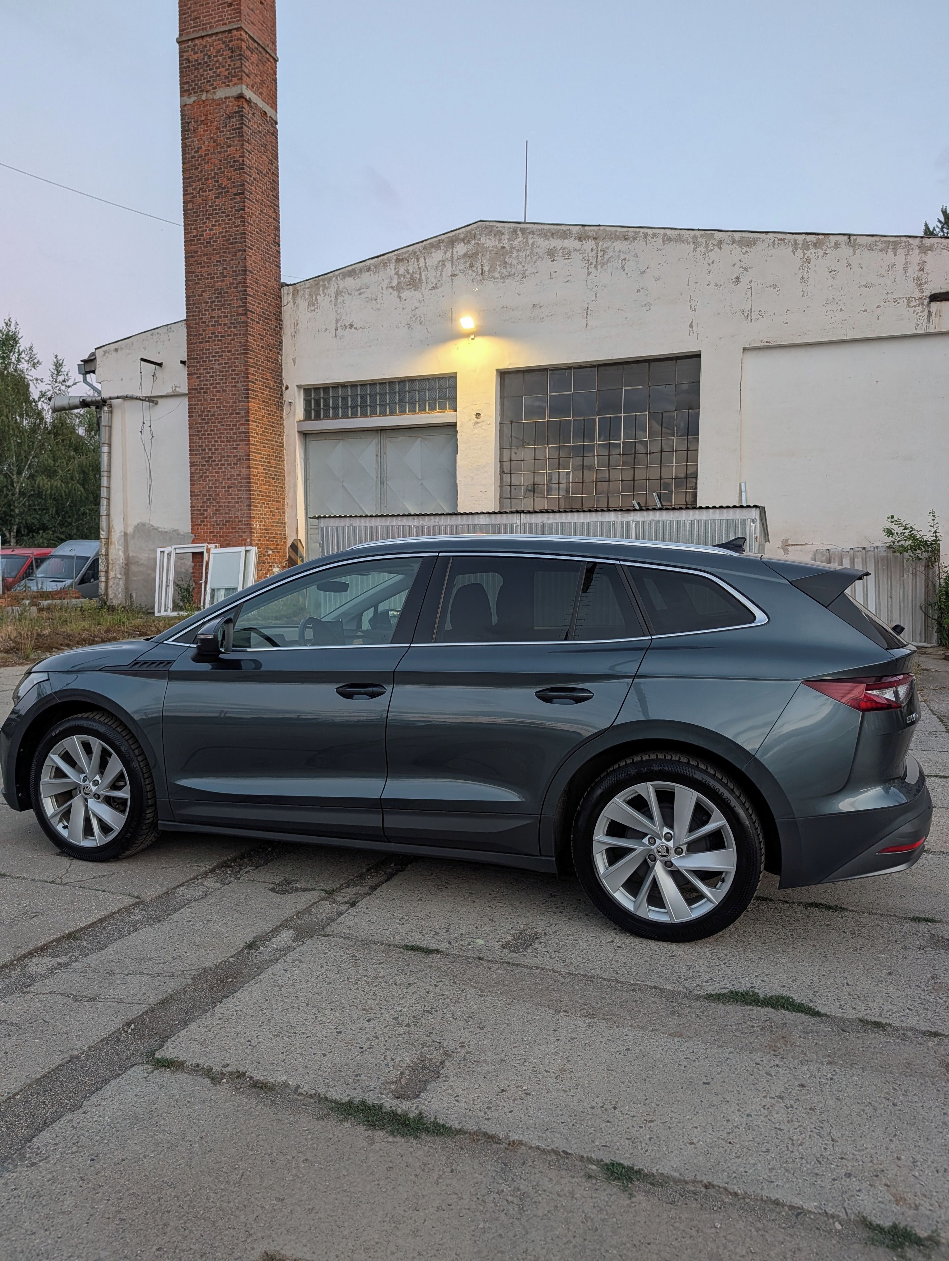 Škoda Enyaq iV, Enyaq iV60 SoH 90%TEPELKO KŮŽE - fotka 2