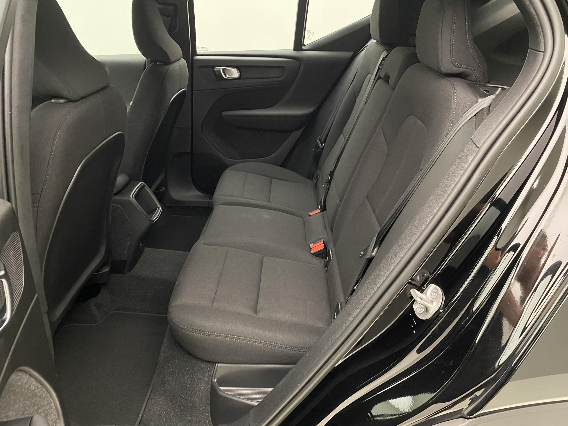 Volvo XC40, T2 ESSENTIAL CZ - fotka 5