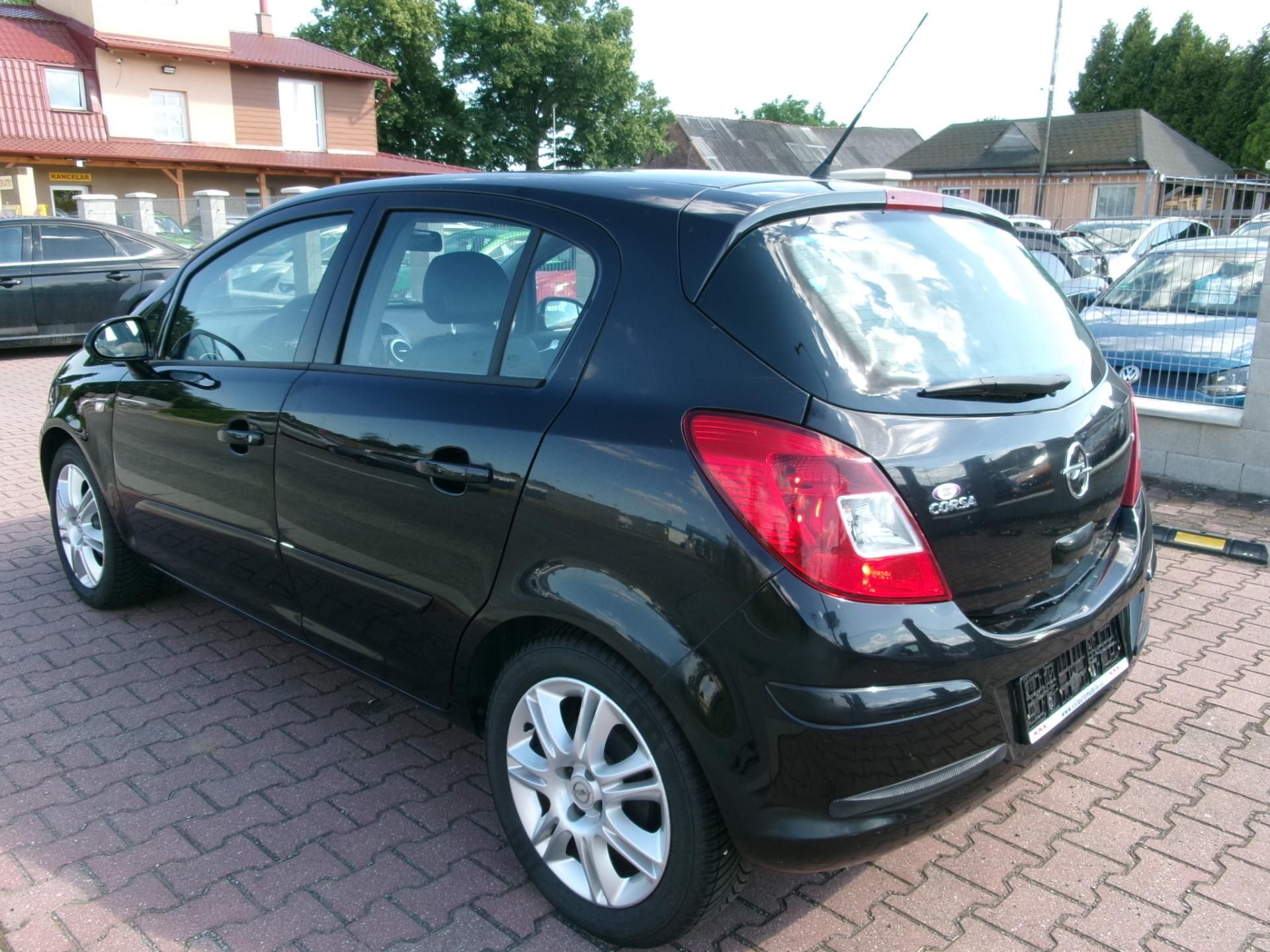 Opel Corsa, 1,2 16V KLIMA ALU - fotka 6
