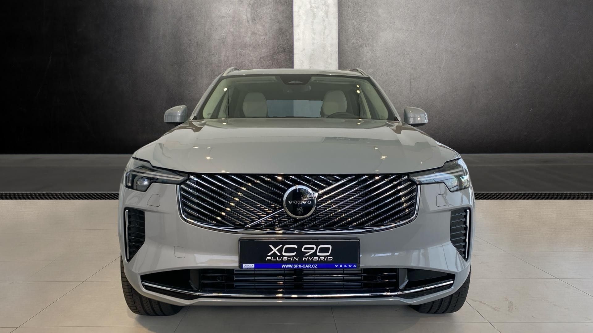 Volvo XC90, ULTRA BRIGHT, T8 AWD, 228+107 - fotka 2