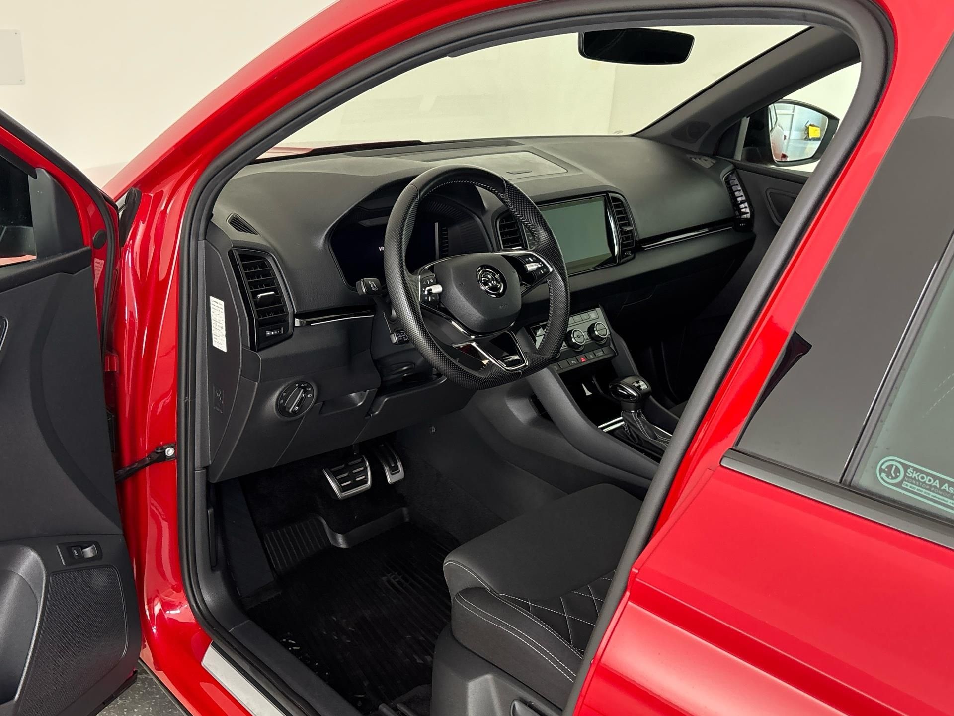 Škoda Karoq, 2.0 TSI / 140 kW Sportline Exc - fotka 6