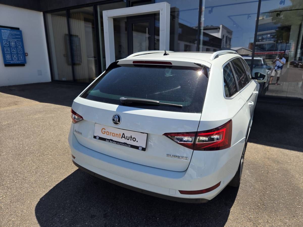 Škoda Superb, 1.4 TSI Style Plus - fotka 3