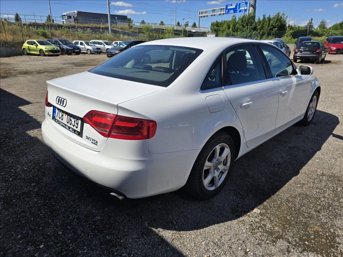 Audi A4, 3,0 TDi 176Kw  4X4 - fotka 5