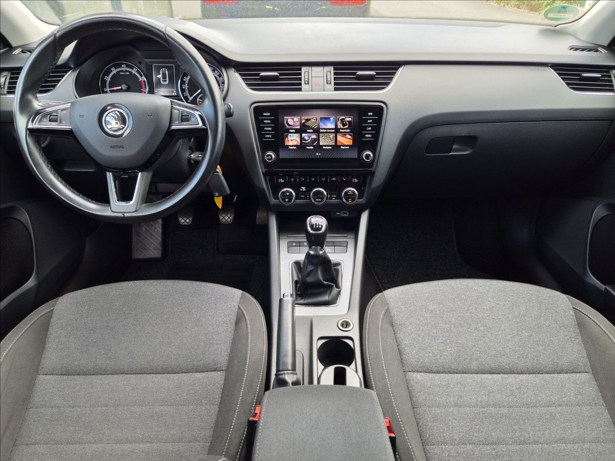 Škoda Octavia, 1,5 TSi STYLE *FullLED*NAVI* - fotka 6