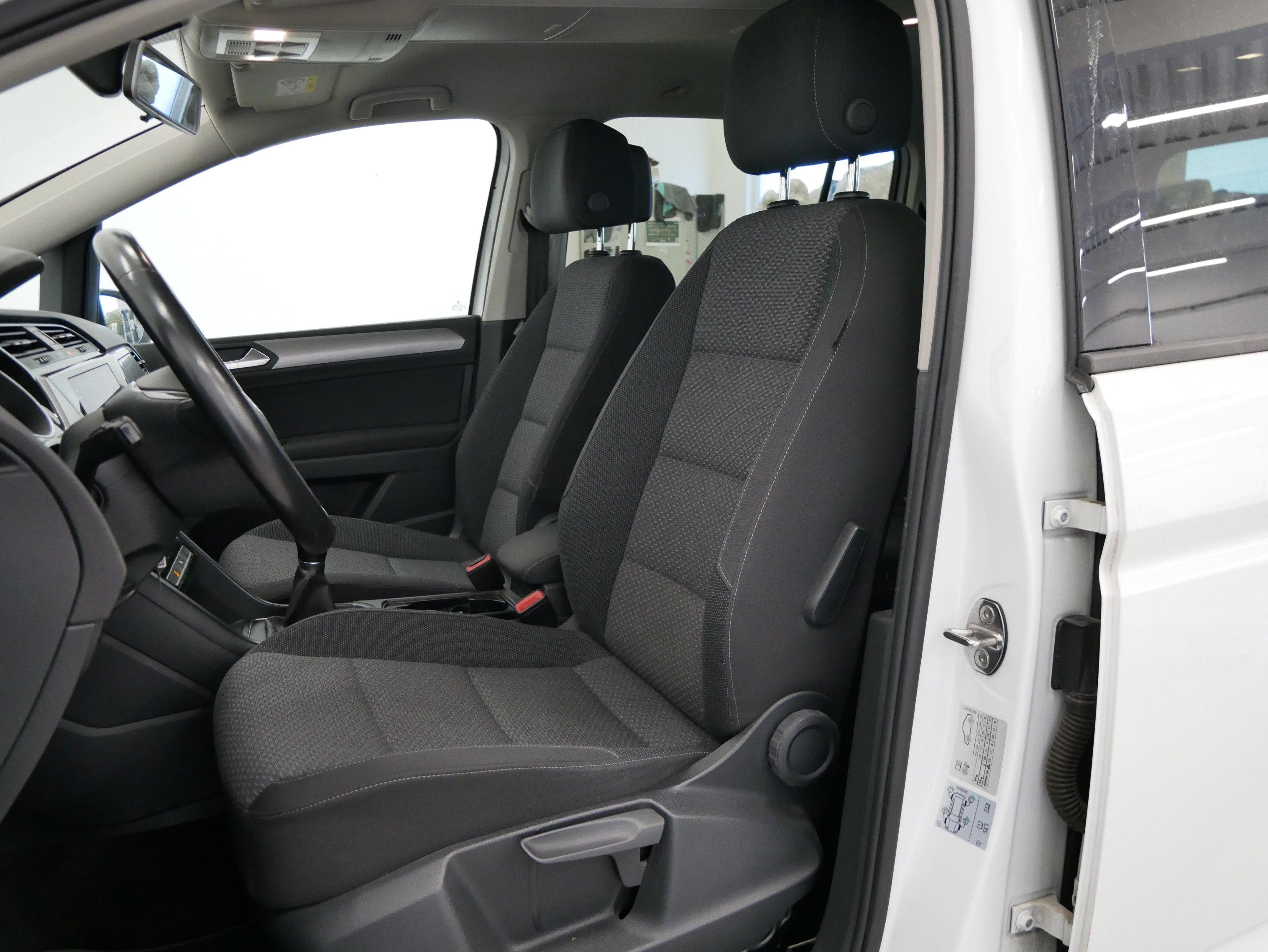 Volkswagen Touran, 1.6 TDI 85 kW Comfortline - fotka 6