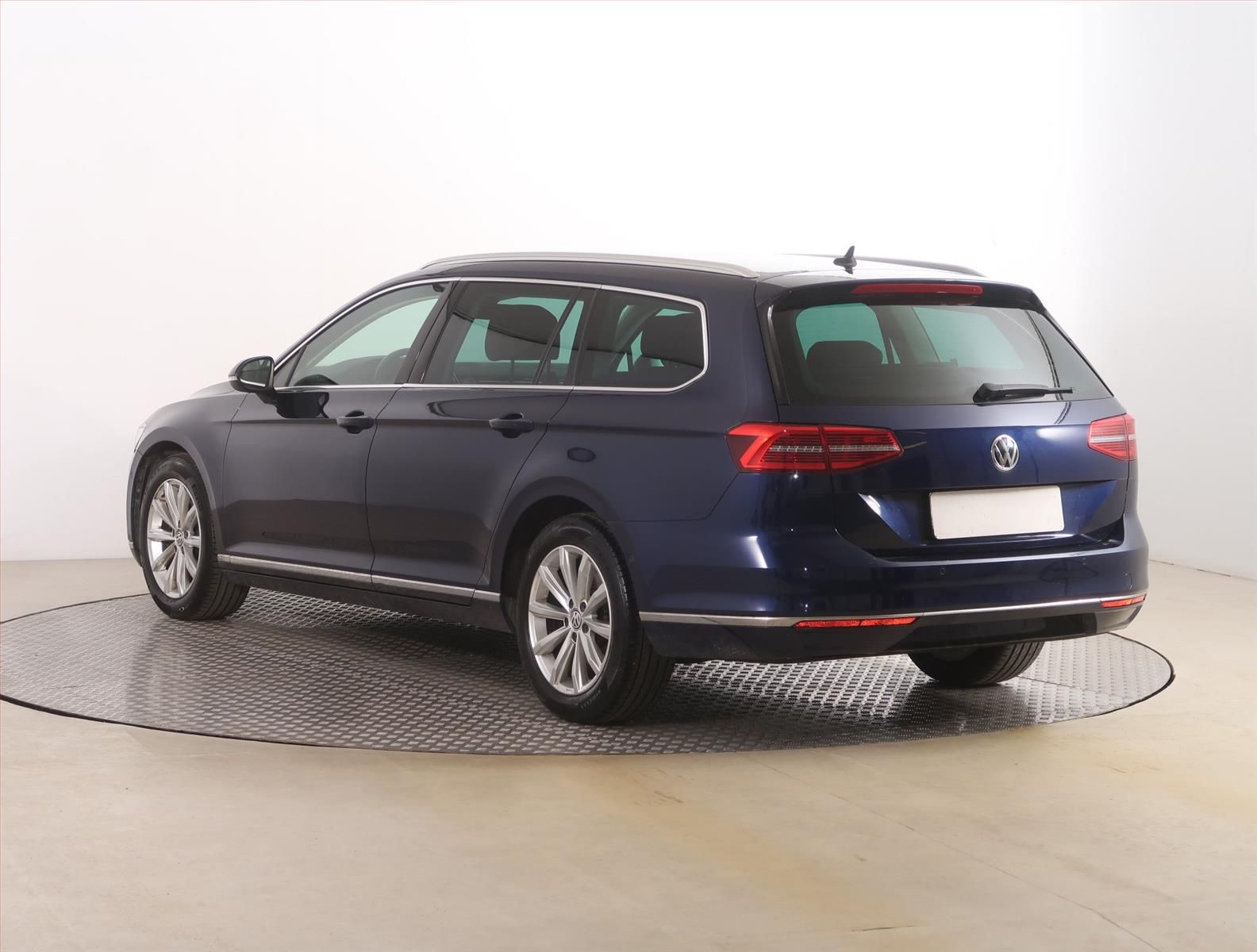 Volkswagen Passat, 2.0 TDI - fotka 4