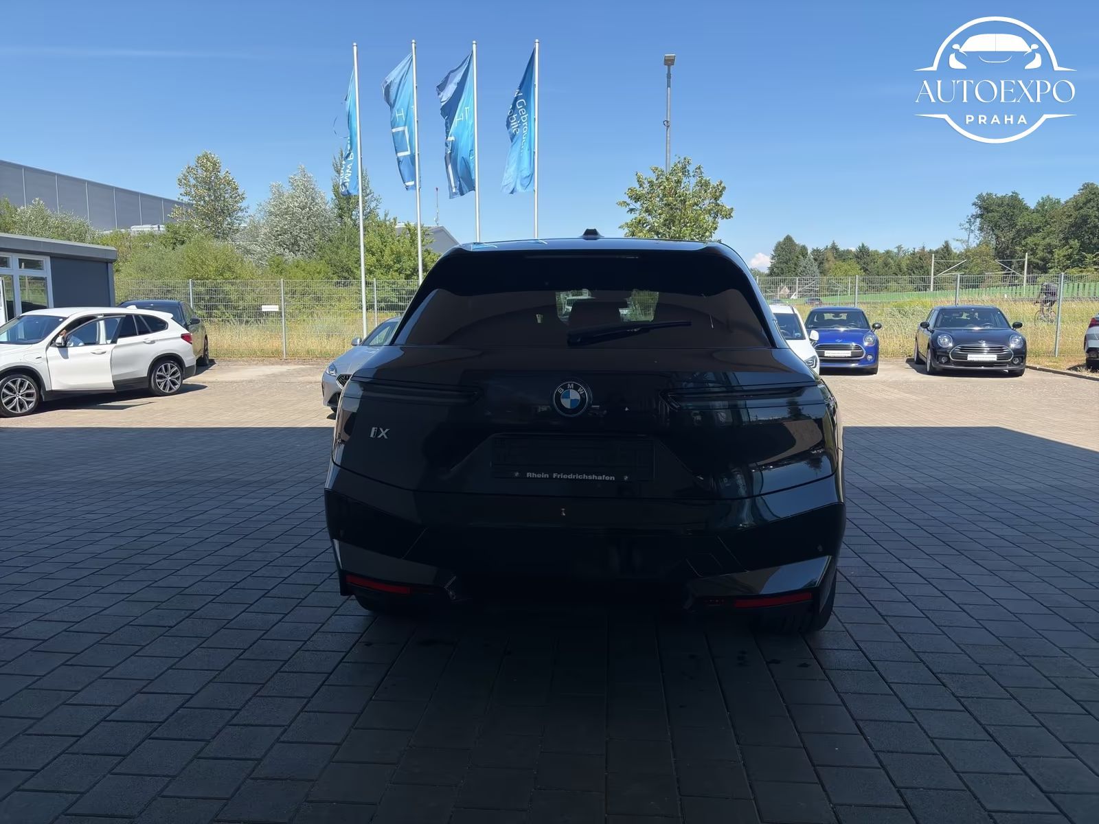 BMW iX, xDrive40 Sportpaket - fotka 4