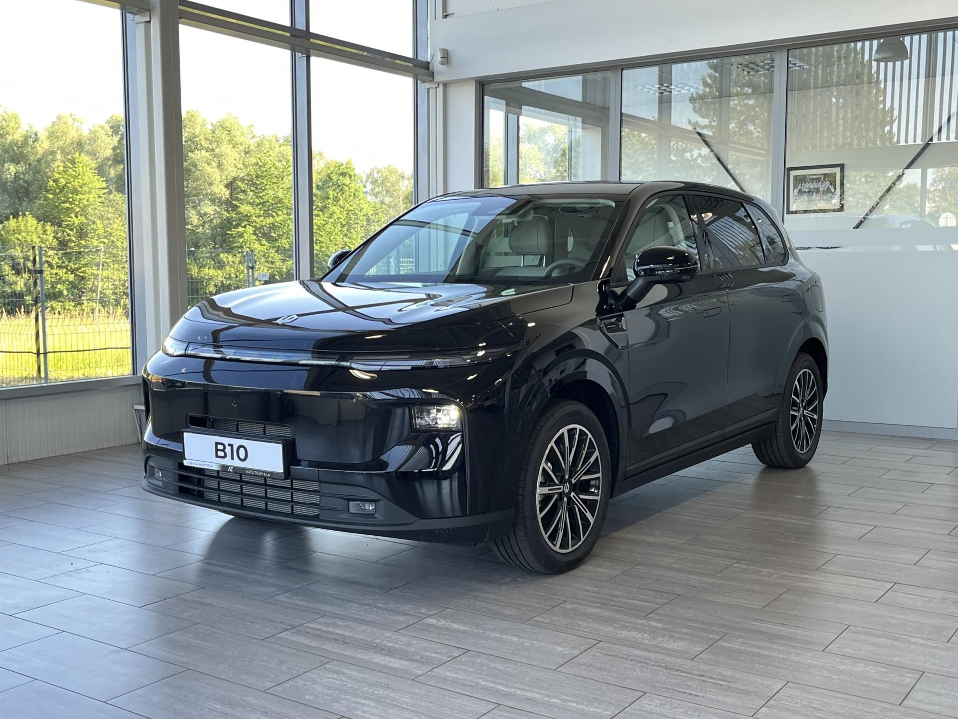 Leapmotor B10, DESIGN HYBRID EV