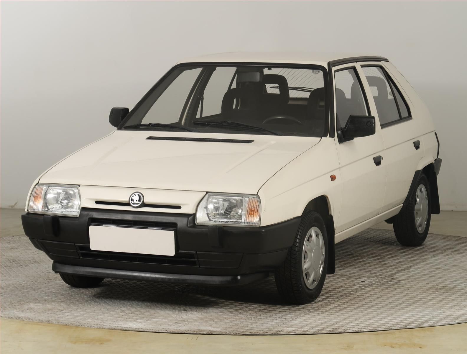 Škoda Favorit, 1.3 135 , po STK, Tažné - fotka 2