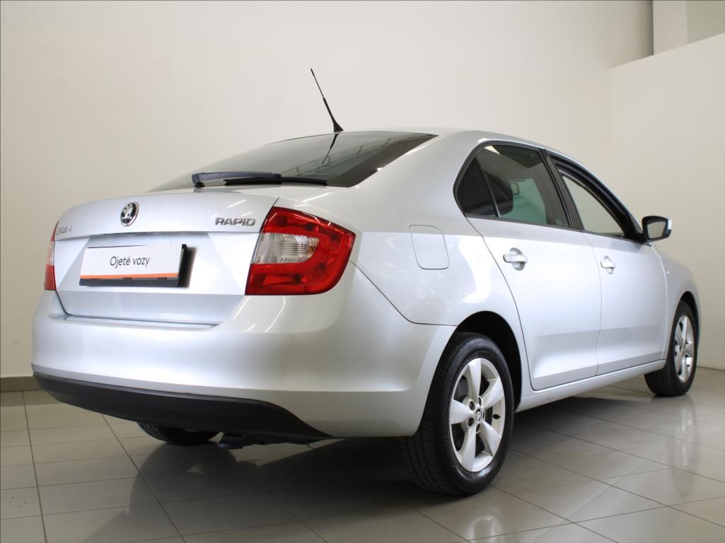 Škoda Rapid, 1,2 TSi 63kW Fresh 1.maj.ČR - fotka 3