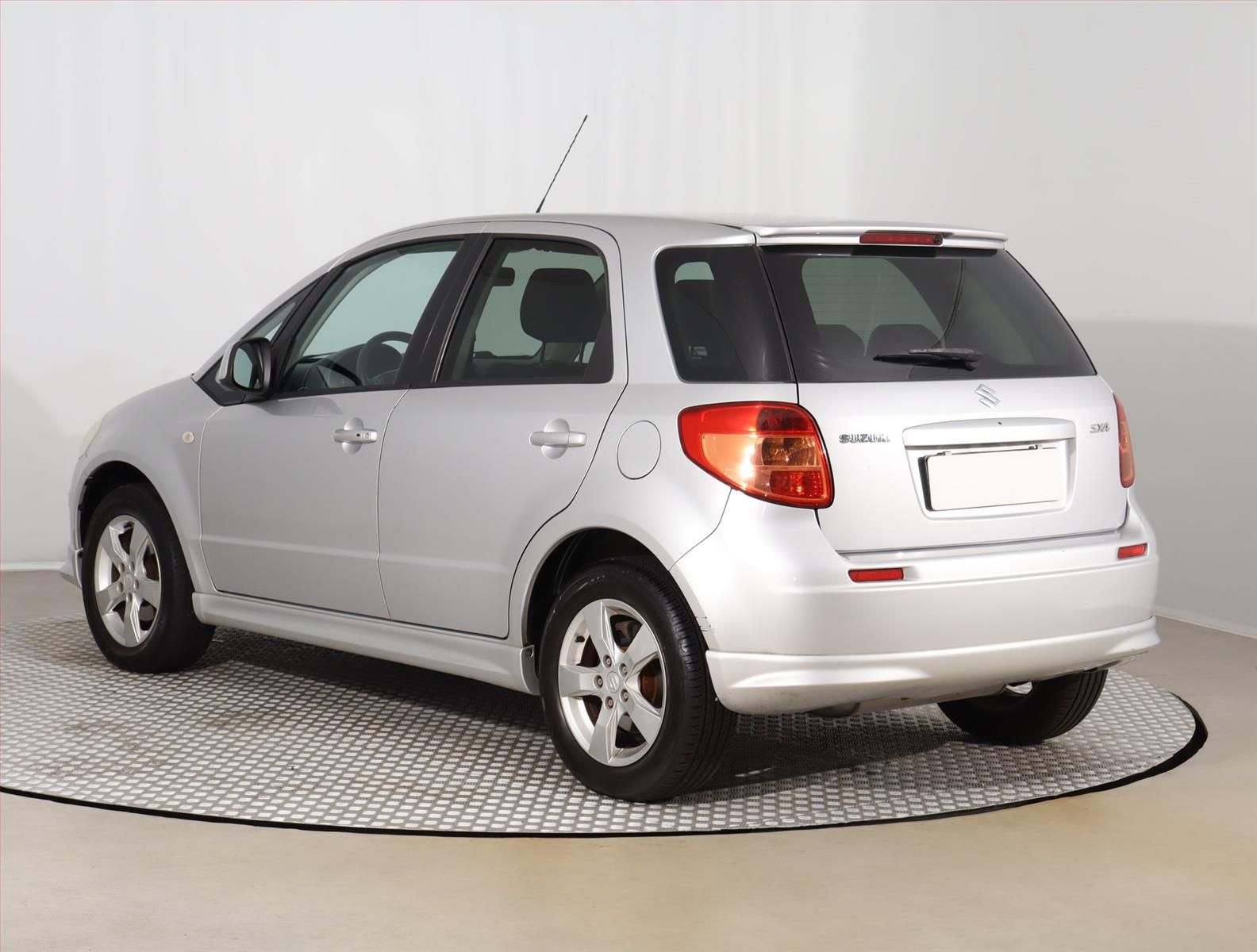 Suzuki SX4, 1.6 VVT, Serv.kniha - fotka 4