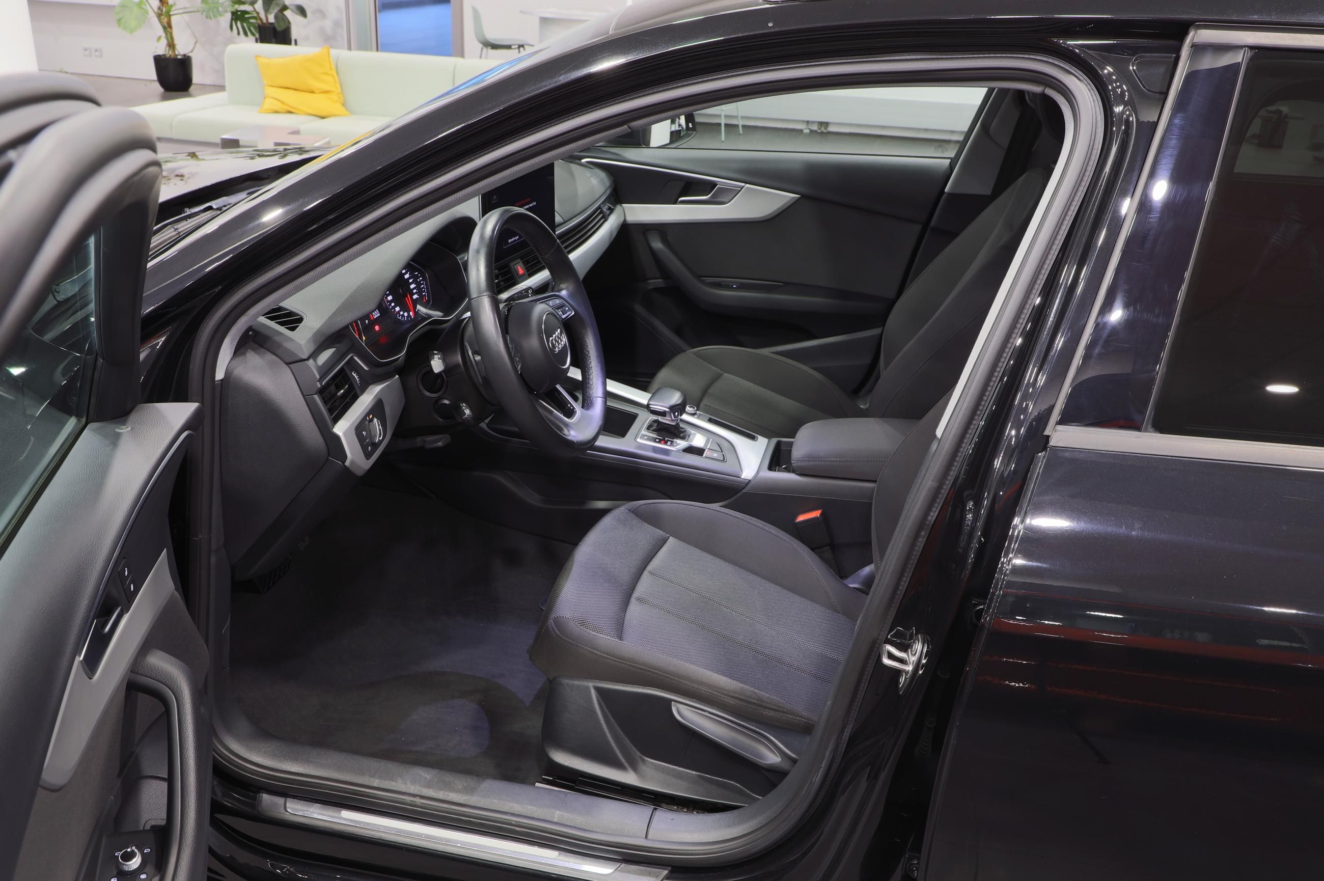 Audi A4 Avant, 2 roky plná záruka v ceně - fotka 5