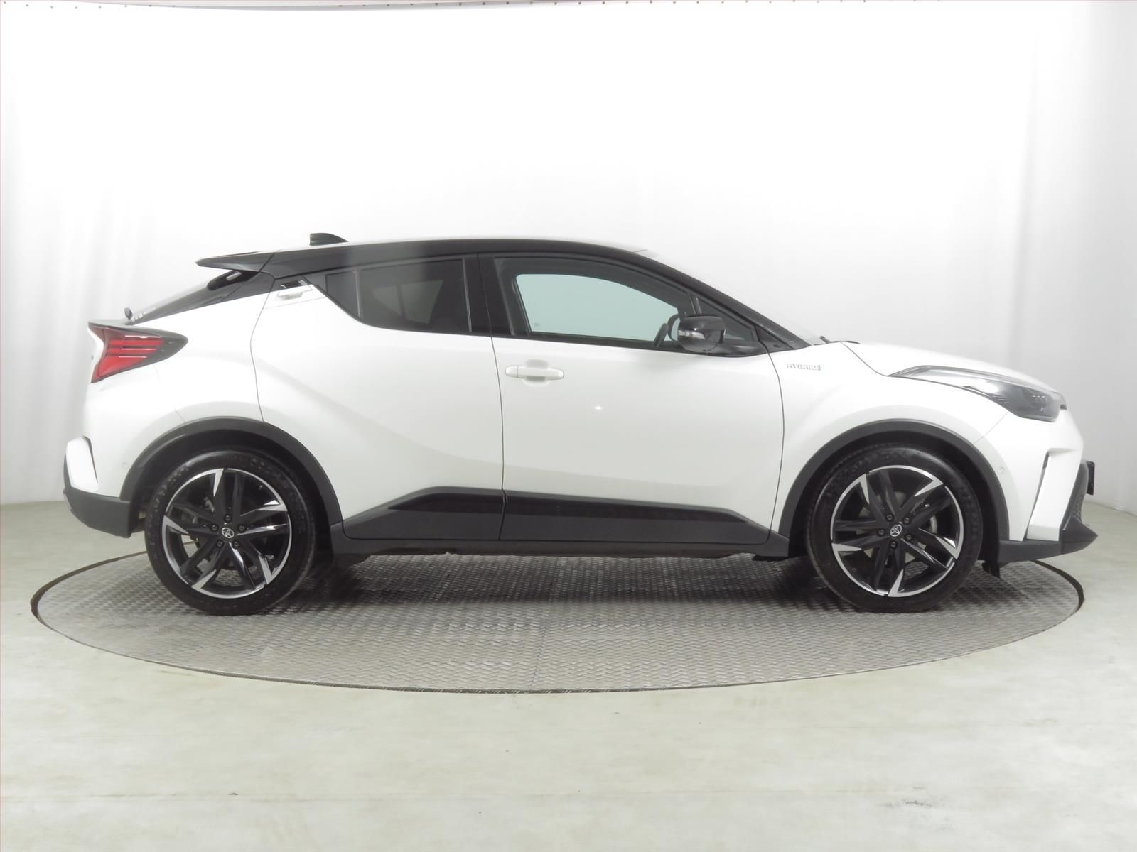 Toyota C-HR, 1.8 Hybrid, GR Sport, Automat - fotka 6