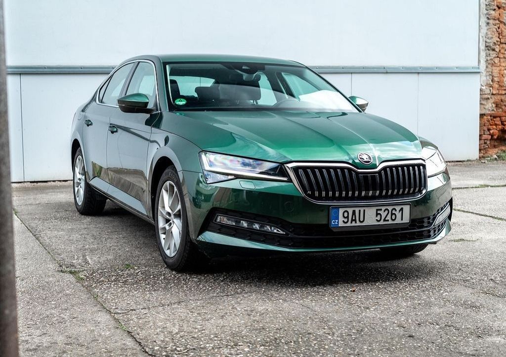 Škoda Superb, 1.5 TSi 110kW,Matrix LED,ojeté