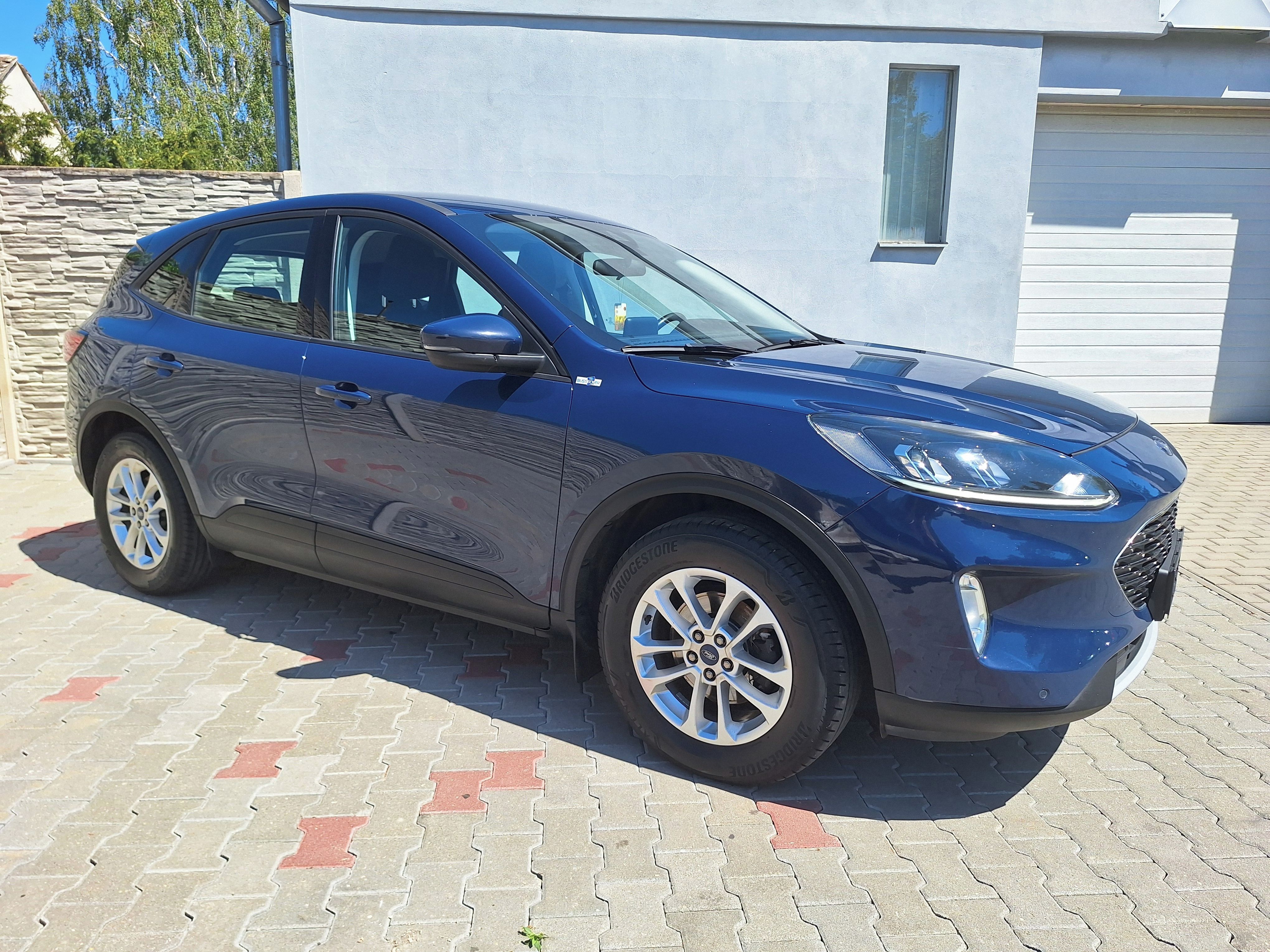 Ford Kuga, 2,5i 112kW,HYBRID,4x4,tažné - fotka 5