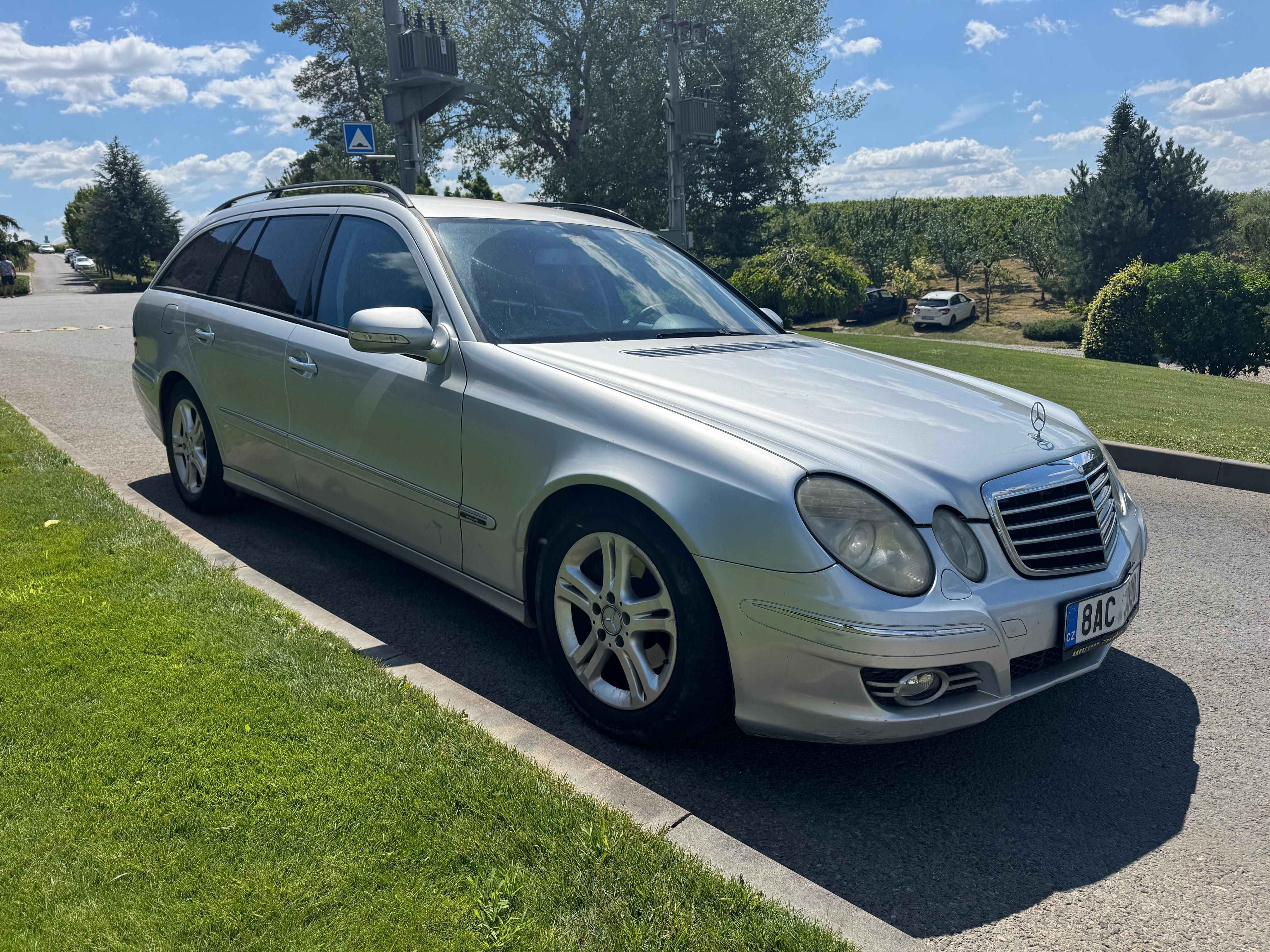 Mercedes-Benz Třídy E, 220 CDi AUT 125KW - fotka 2
