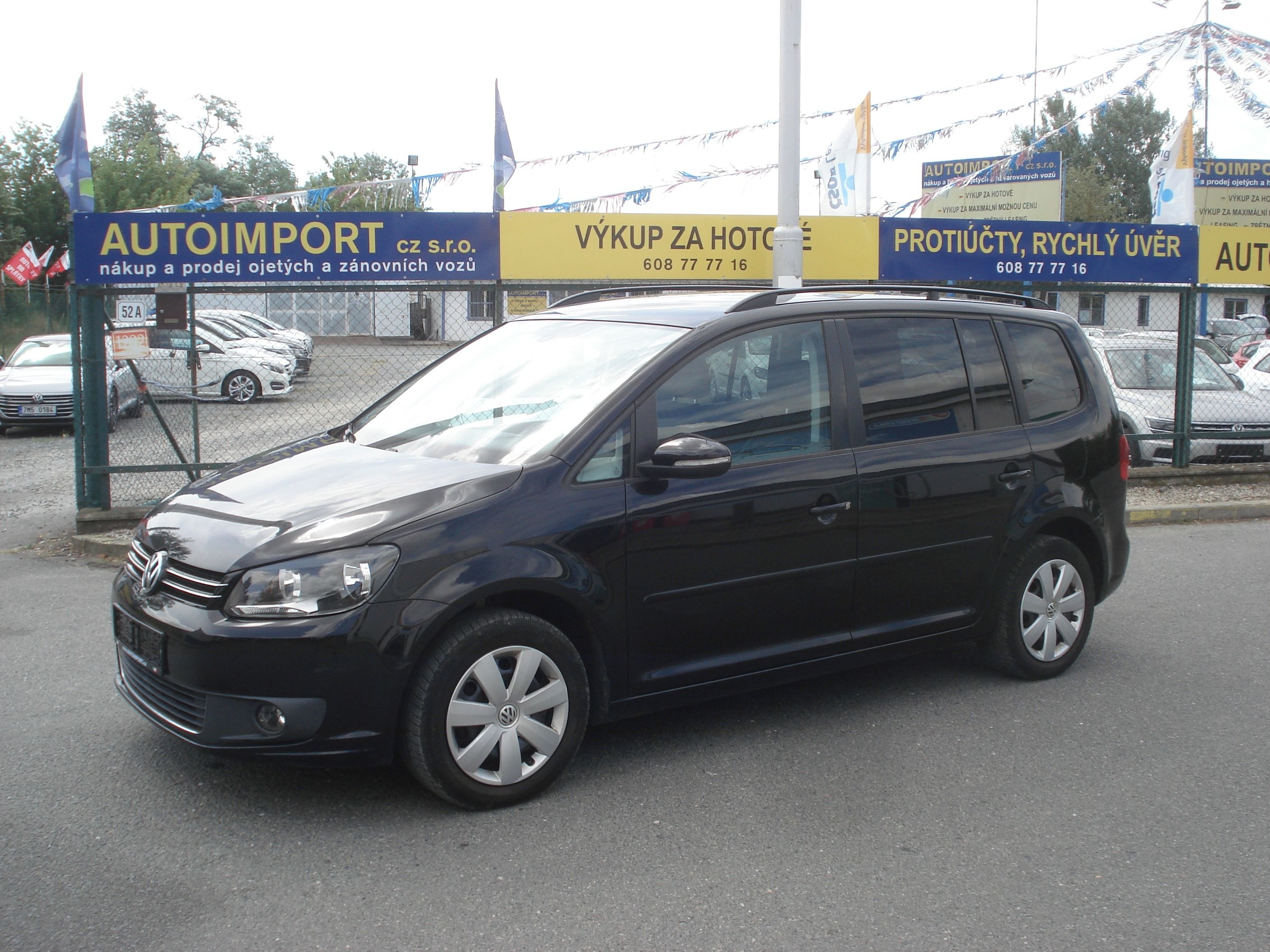 Volkswagen Touran, 1.6 TDi 7 MIST NAVI - fotka 2