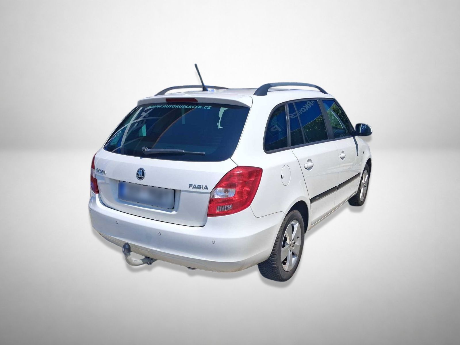 Škoda Fabia, 1.6 TDI, Automatická klima - fotka 2
