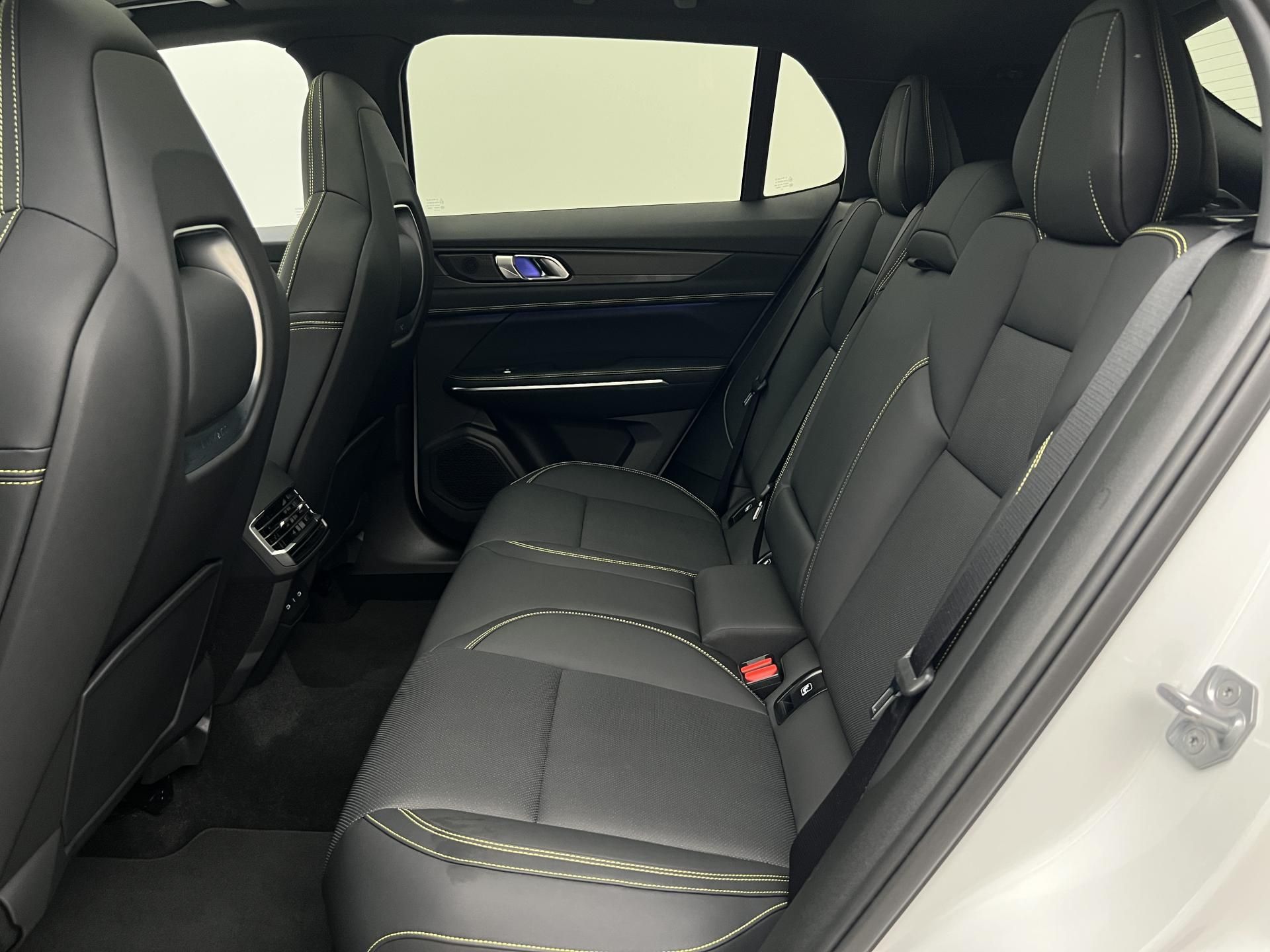 Lynk & Co 01, MORE PHEV AUT CZ - fotka 6