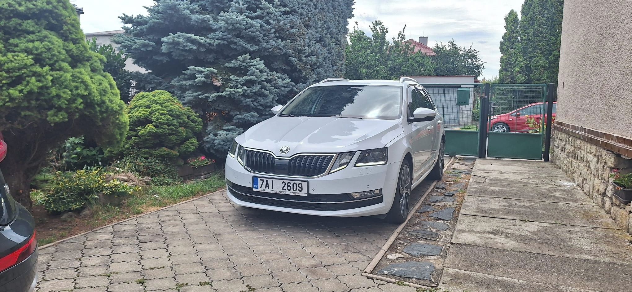 Škoda Octavia, 2.0 TDi L&K 4x4 135kW - fotka 4