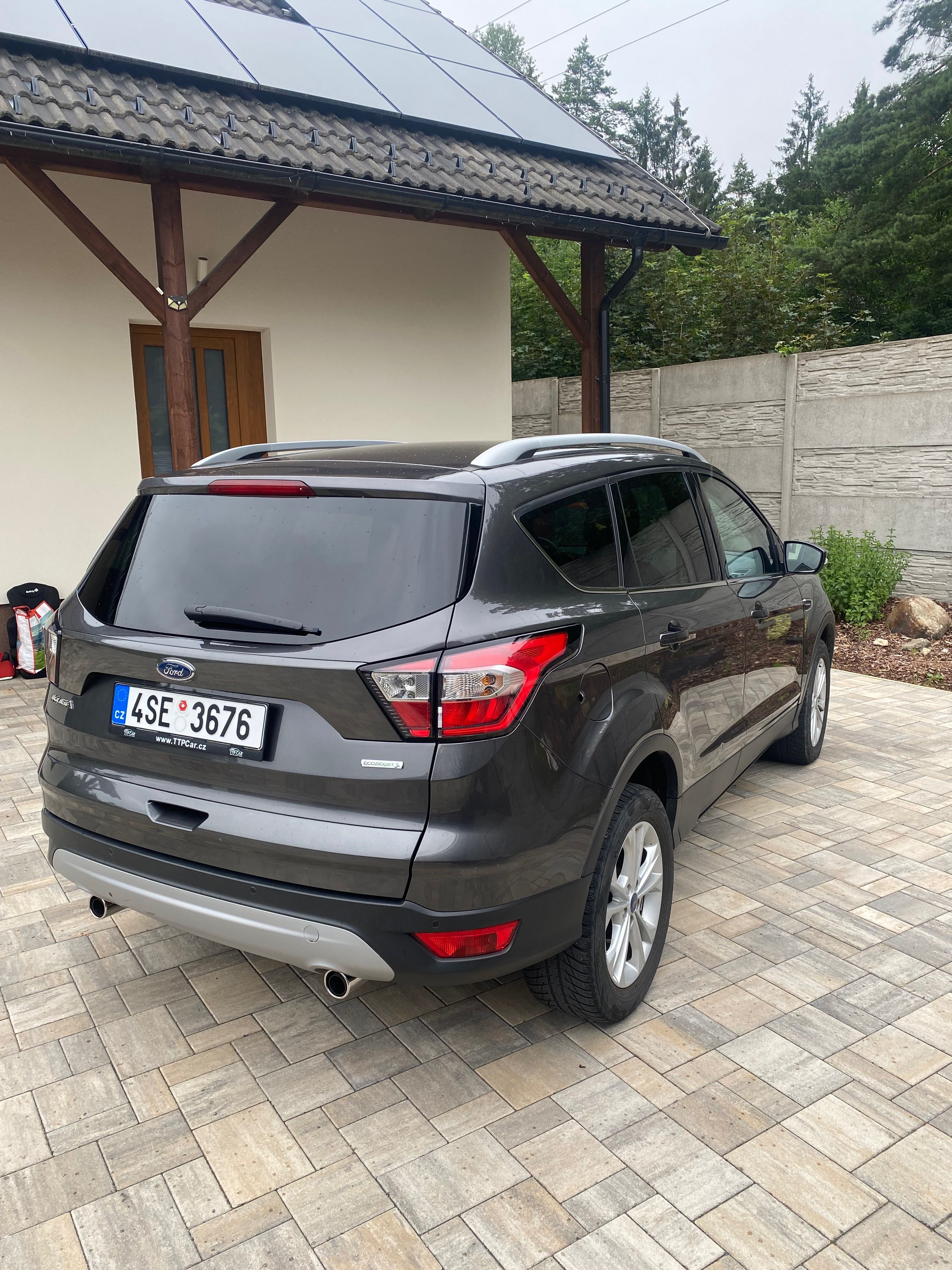 Ford Kuga, Ford Kuga 1.5 110kw - fotka 3